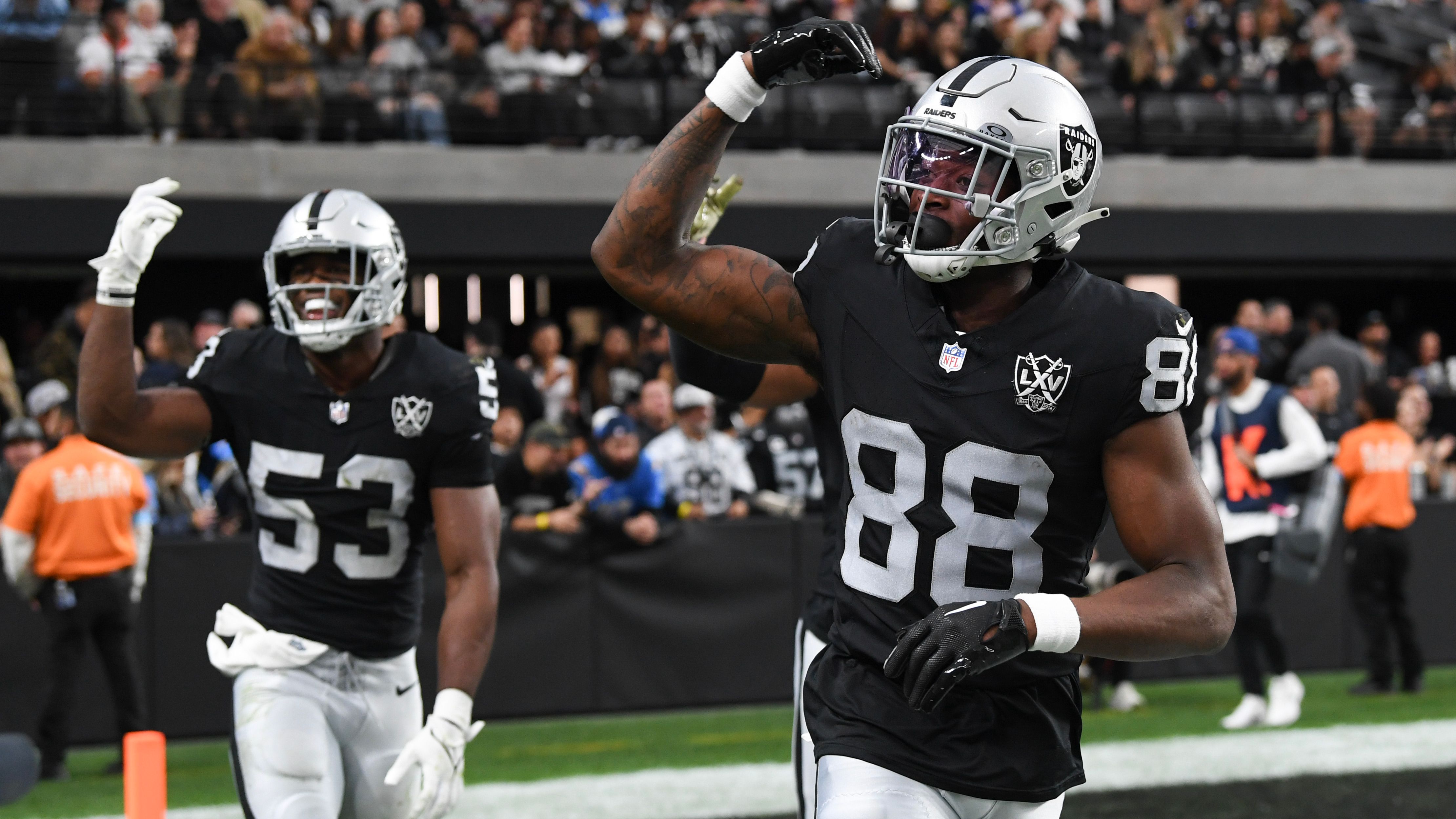 Los Angeles Chargers v Las Vegas Raiders