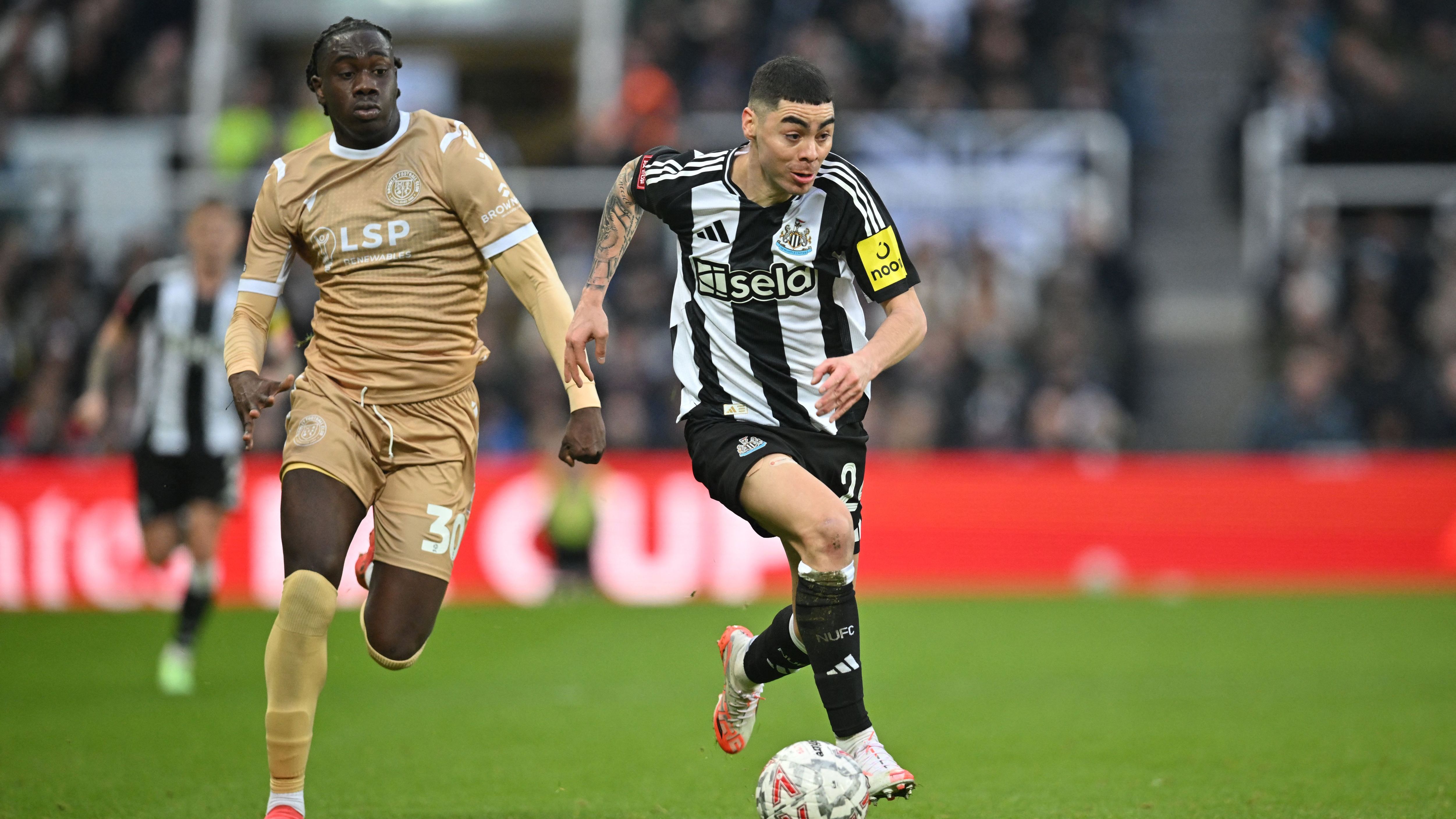 FBL-ENG-FACUP-NEWCASTLE-BROMLEY