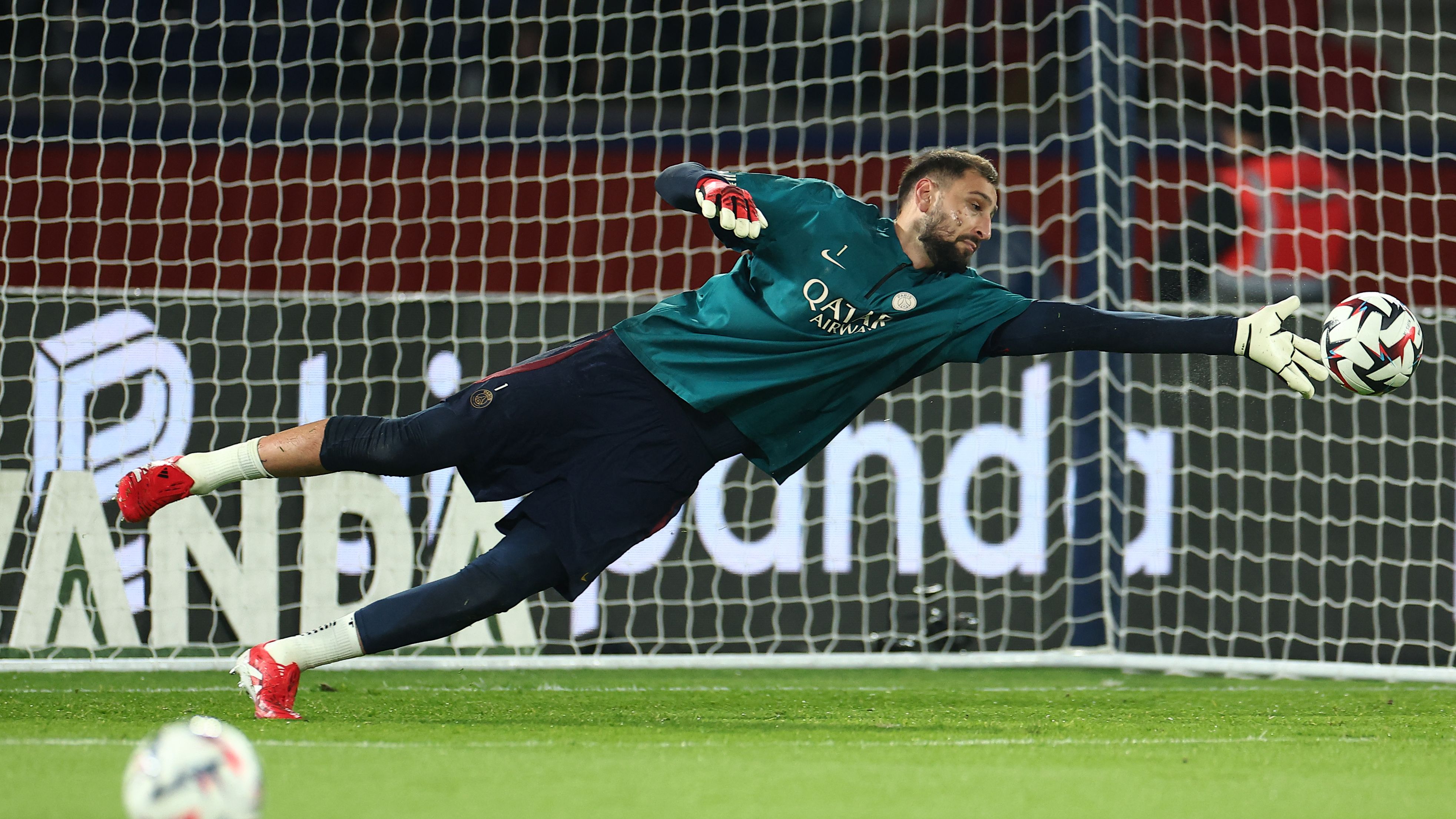 FBL-FRA-LIGUE1-PSG-SAINT-ETIENNE