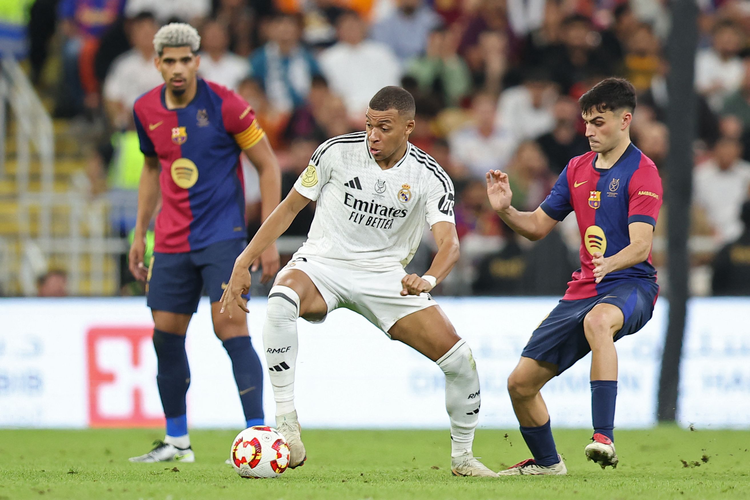 FBL-KSA-ESP-REAL MADRID-BARCELONA