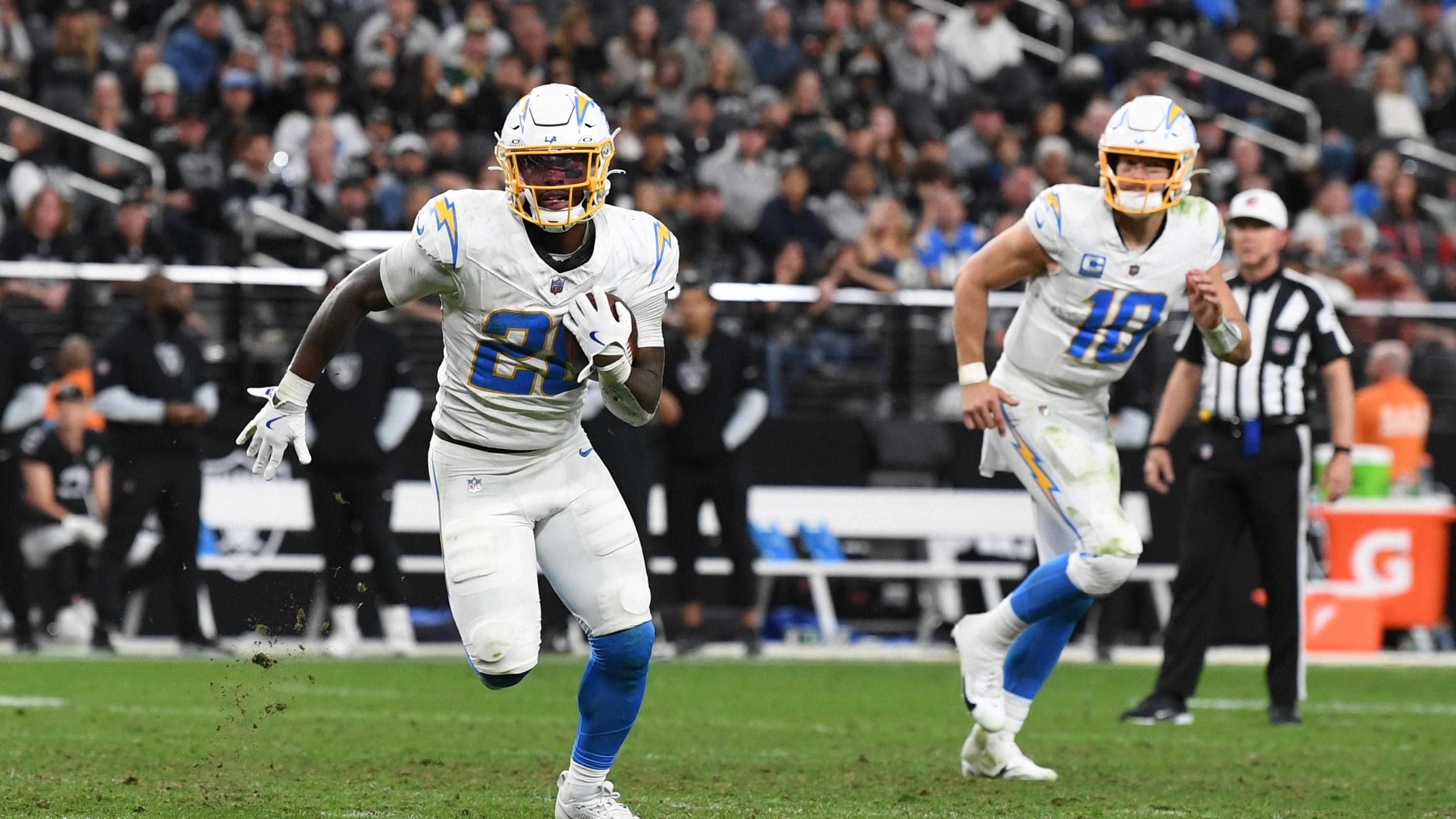 Los Angeles Chargers v Las Vegas Raiders