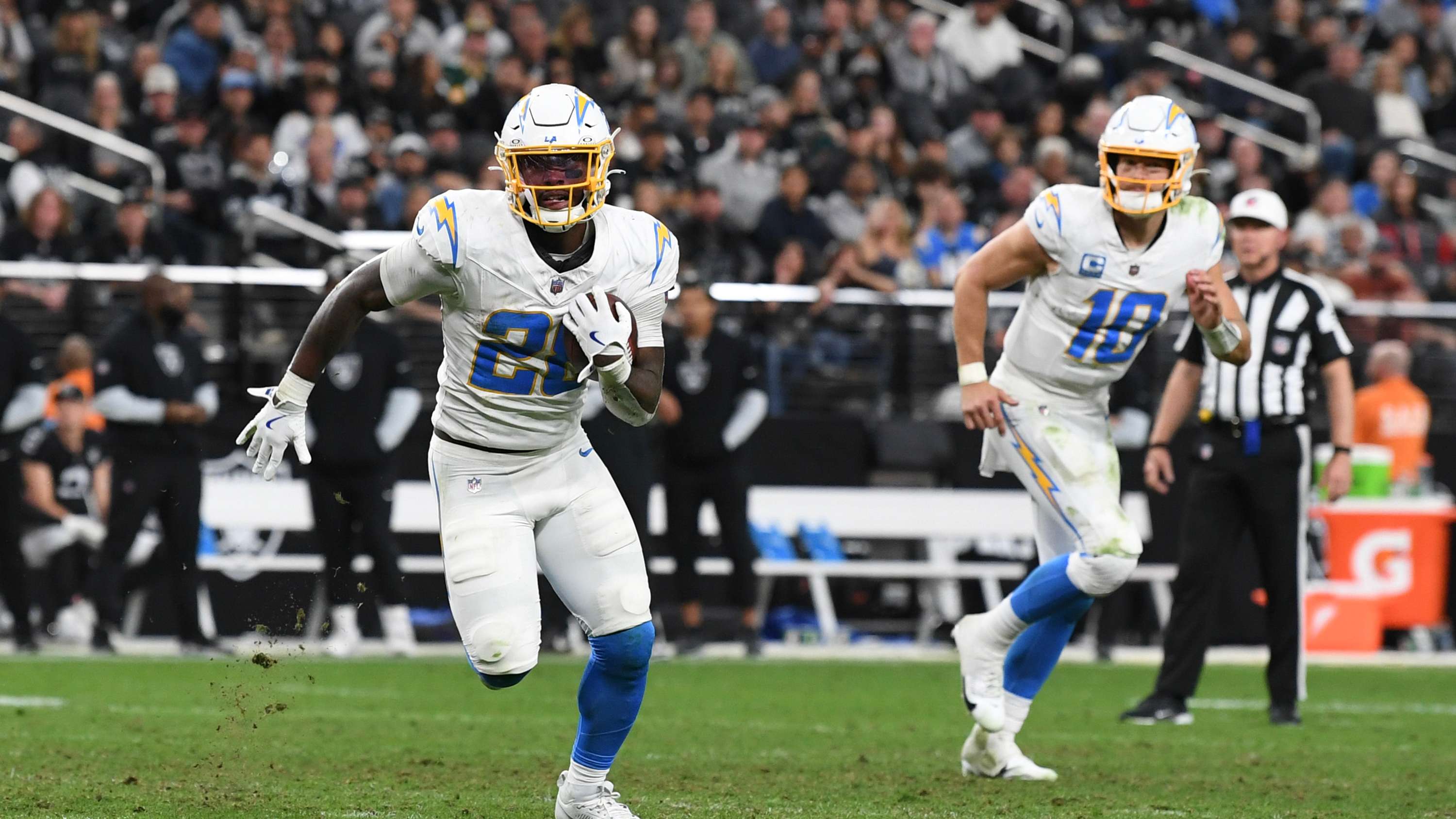 Los Angeles Chargers v Las Vegas Raiders