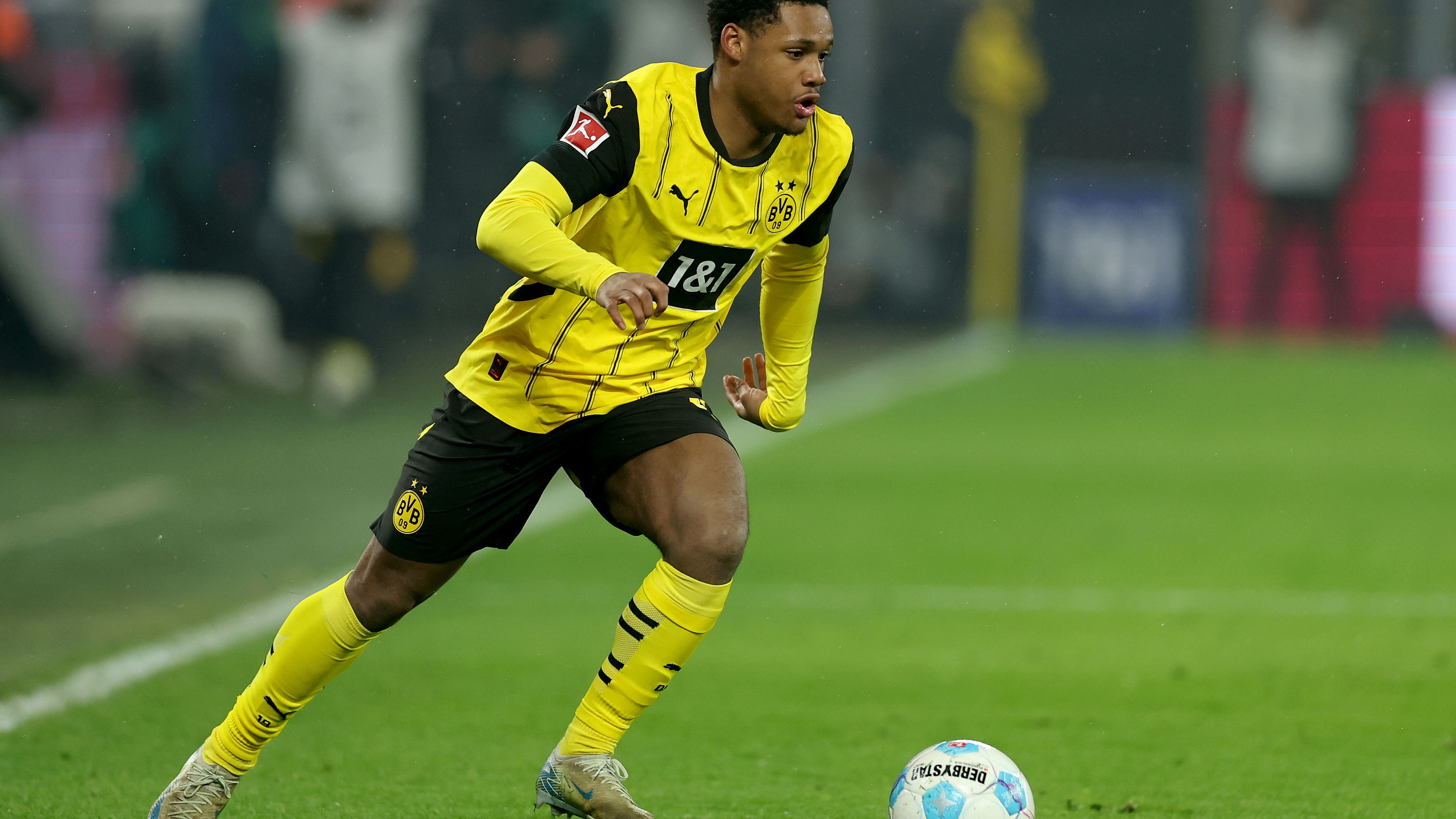 Borussia Dortmund v Bayer 04 Leverkusen - Bundesliga