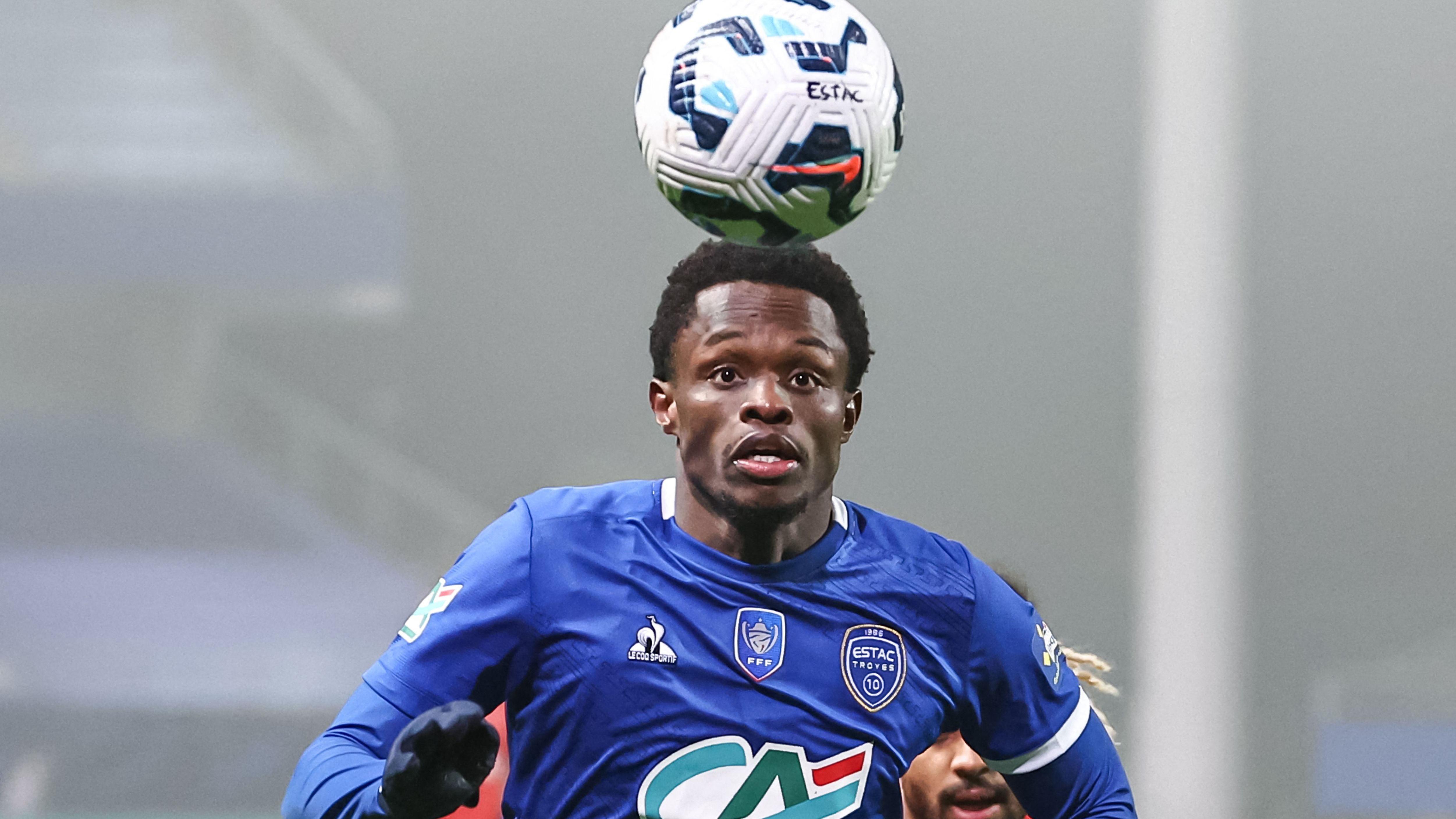 FBL-FRA-CUP-TROYES-RENNES