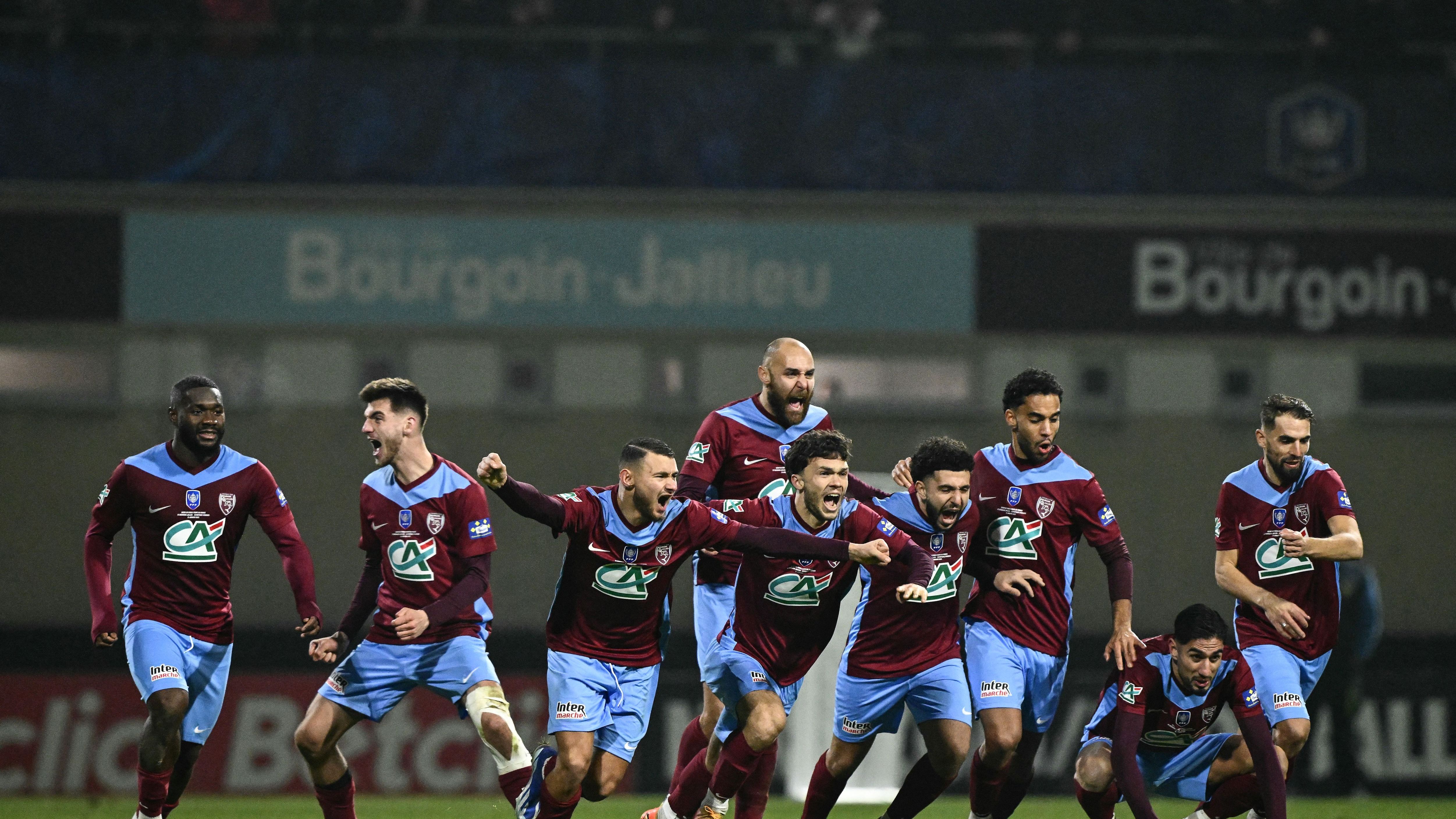 FBL-FRA-CUP-BOURGOIN-JALLIEU-LYON