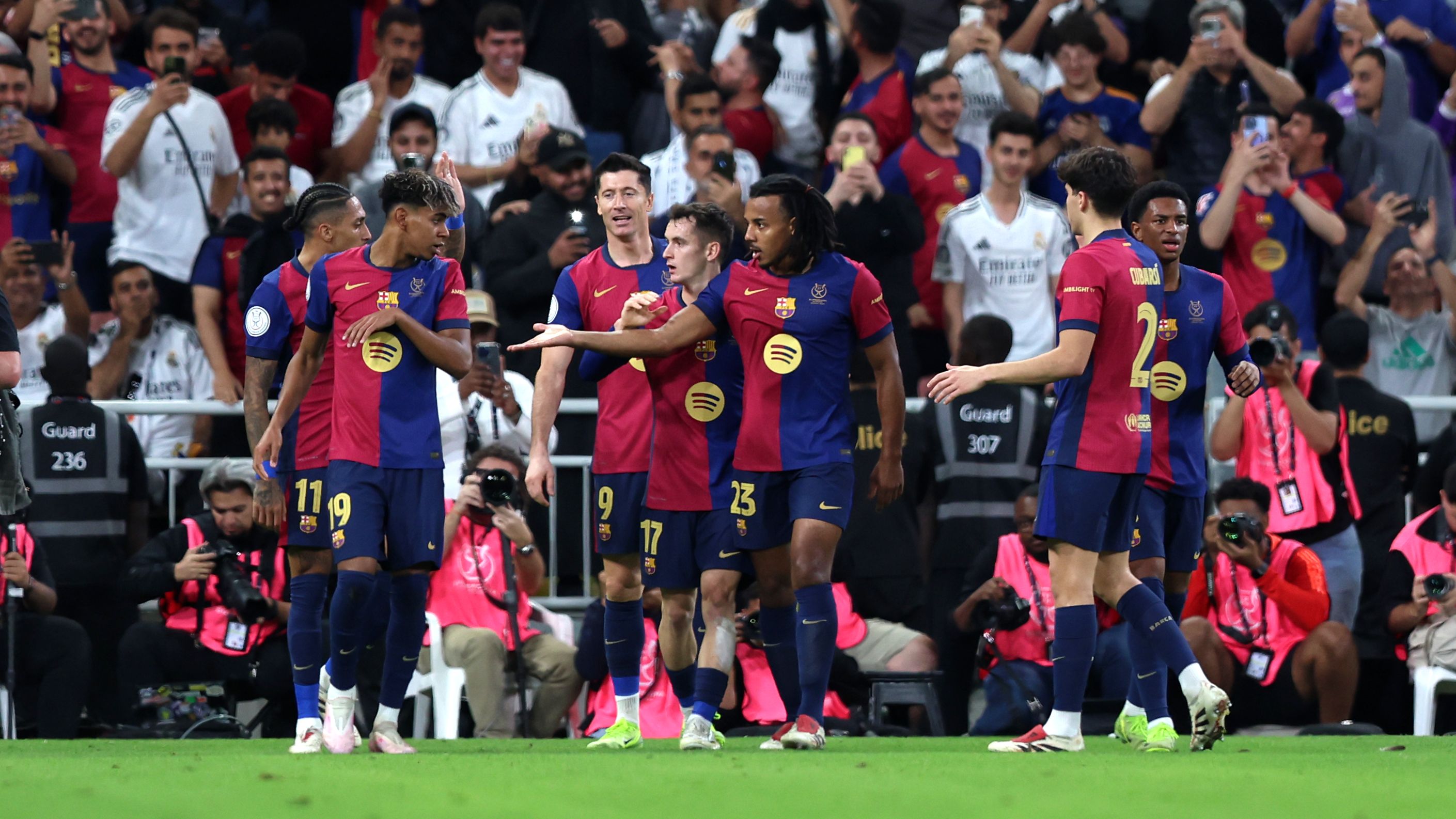 Real Madrid v FC Barcelona: Spanish Super Cup