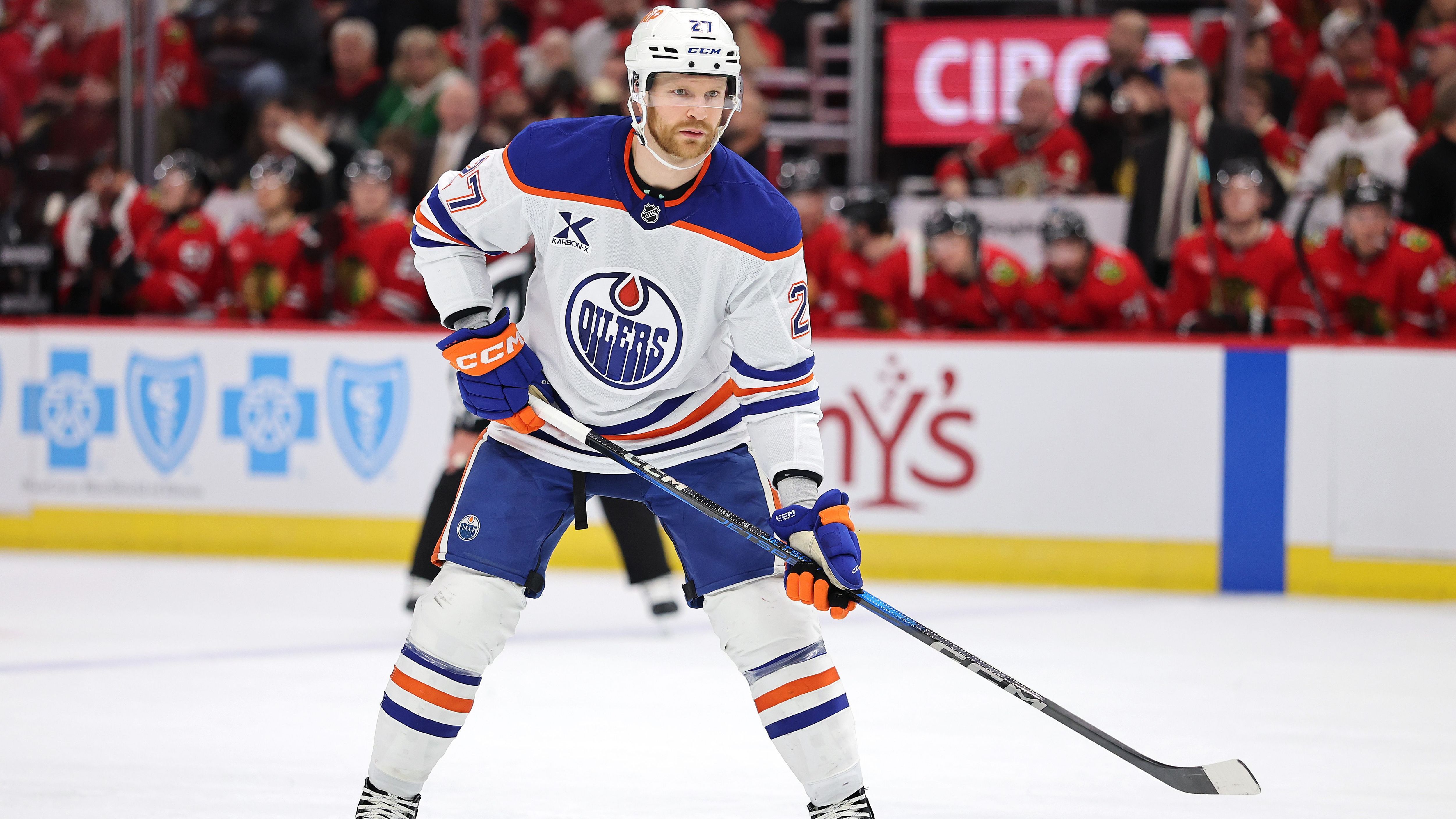 Edmonton Oilers v Chicago Blackhawks