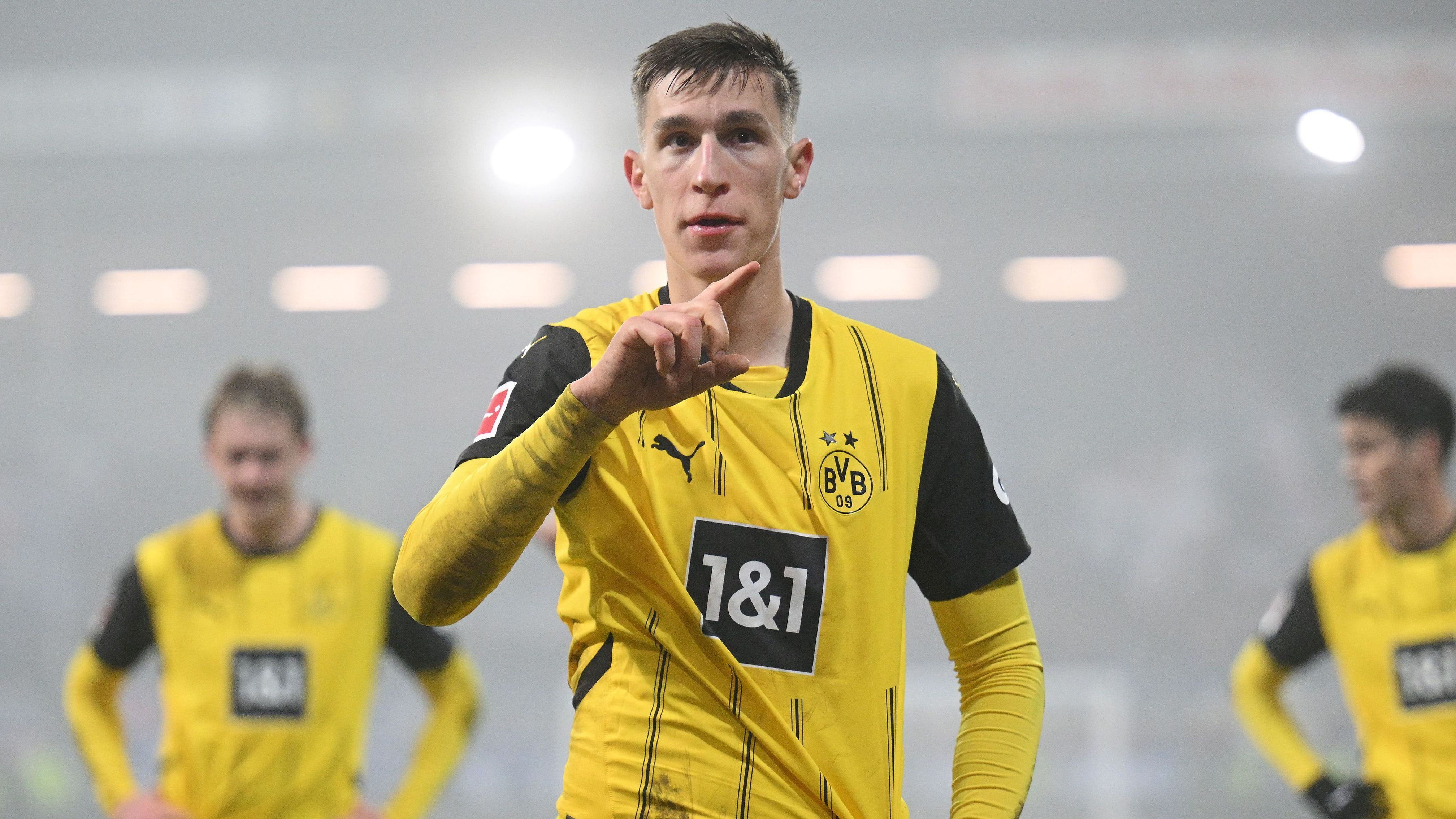 Holstein Kiel v Borussia Dortmund - Bundesliga