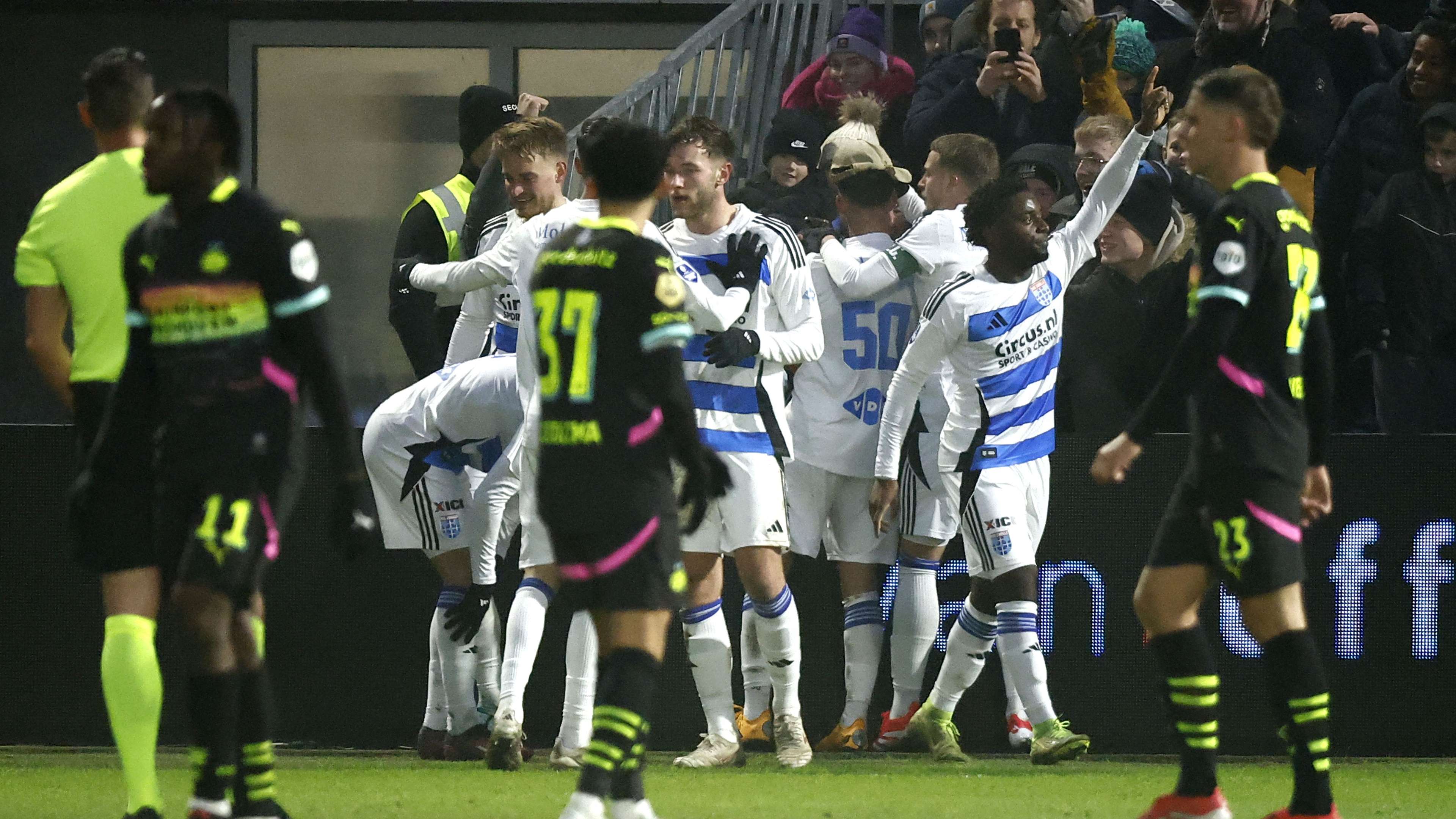 FBL-NED-EREDIVISIE-ZWOLLE-PSV