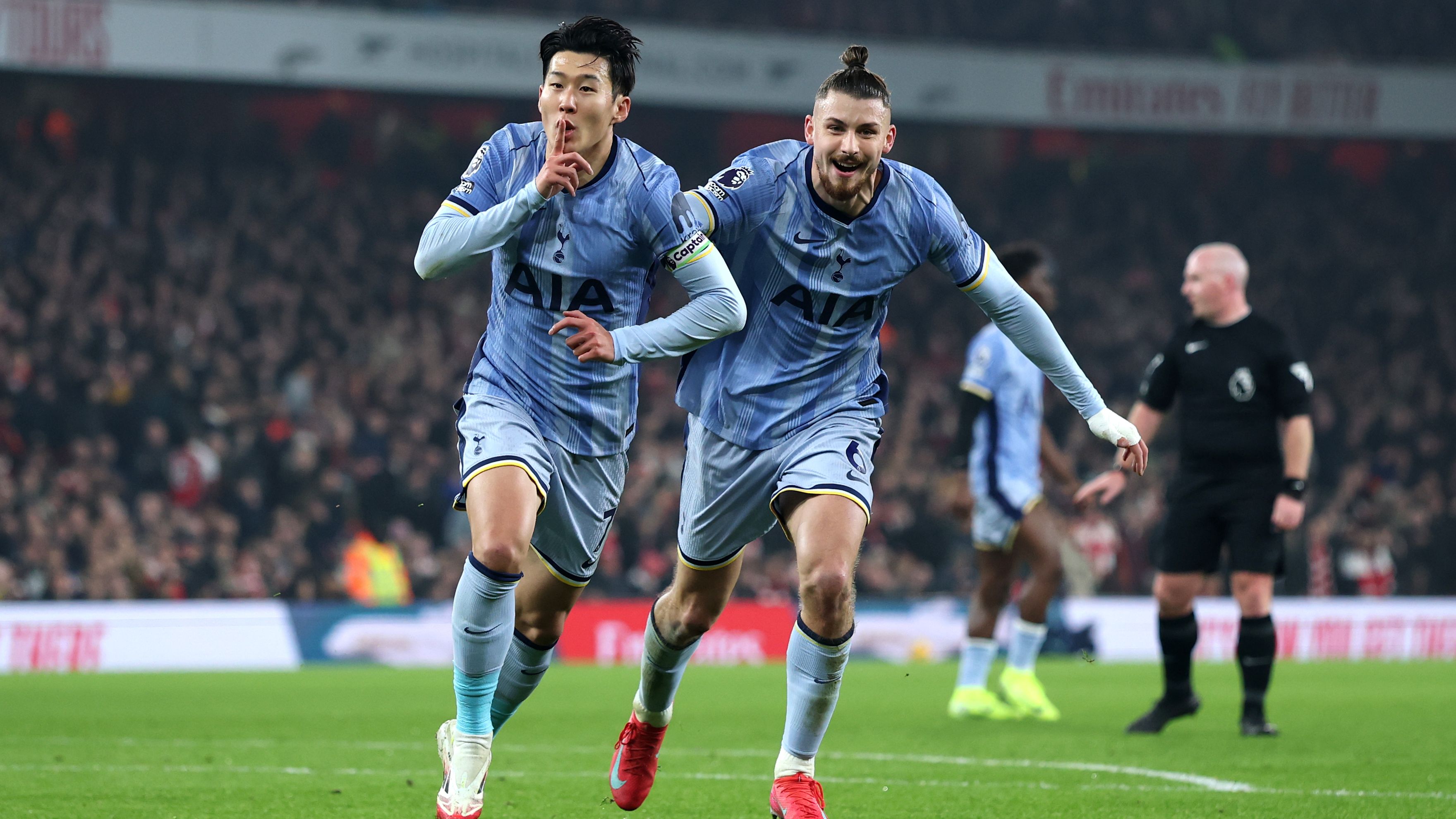 Arsenal FC v Tottenham Hotspur FC - Premier League