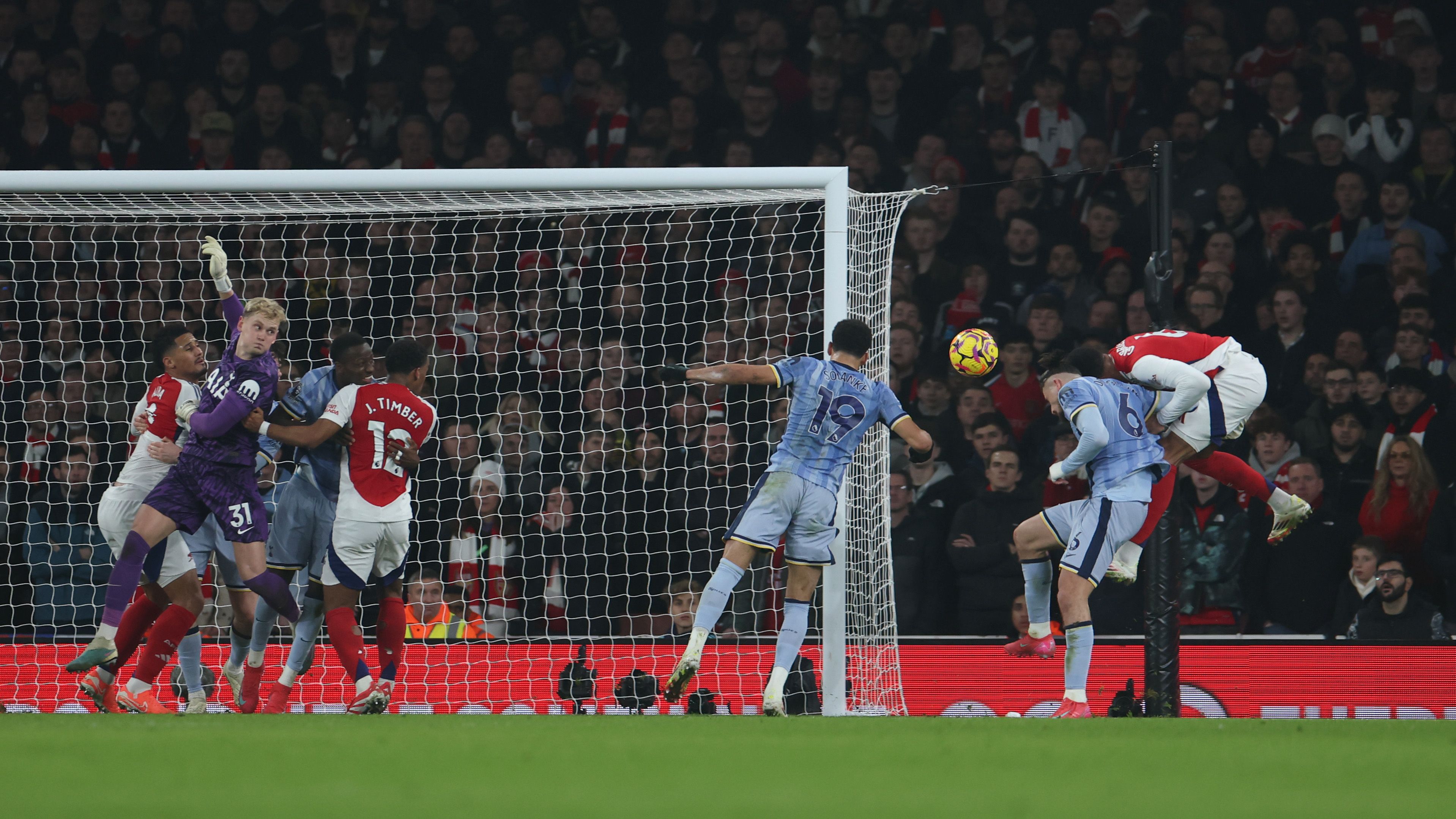 Arsenal FC v Tottenham Hotspur FC - Premier League