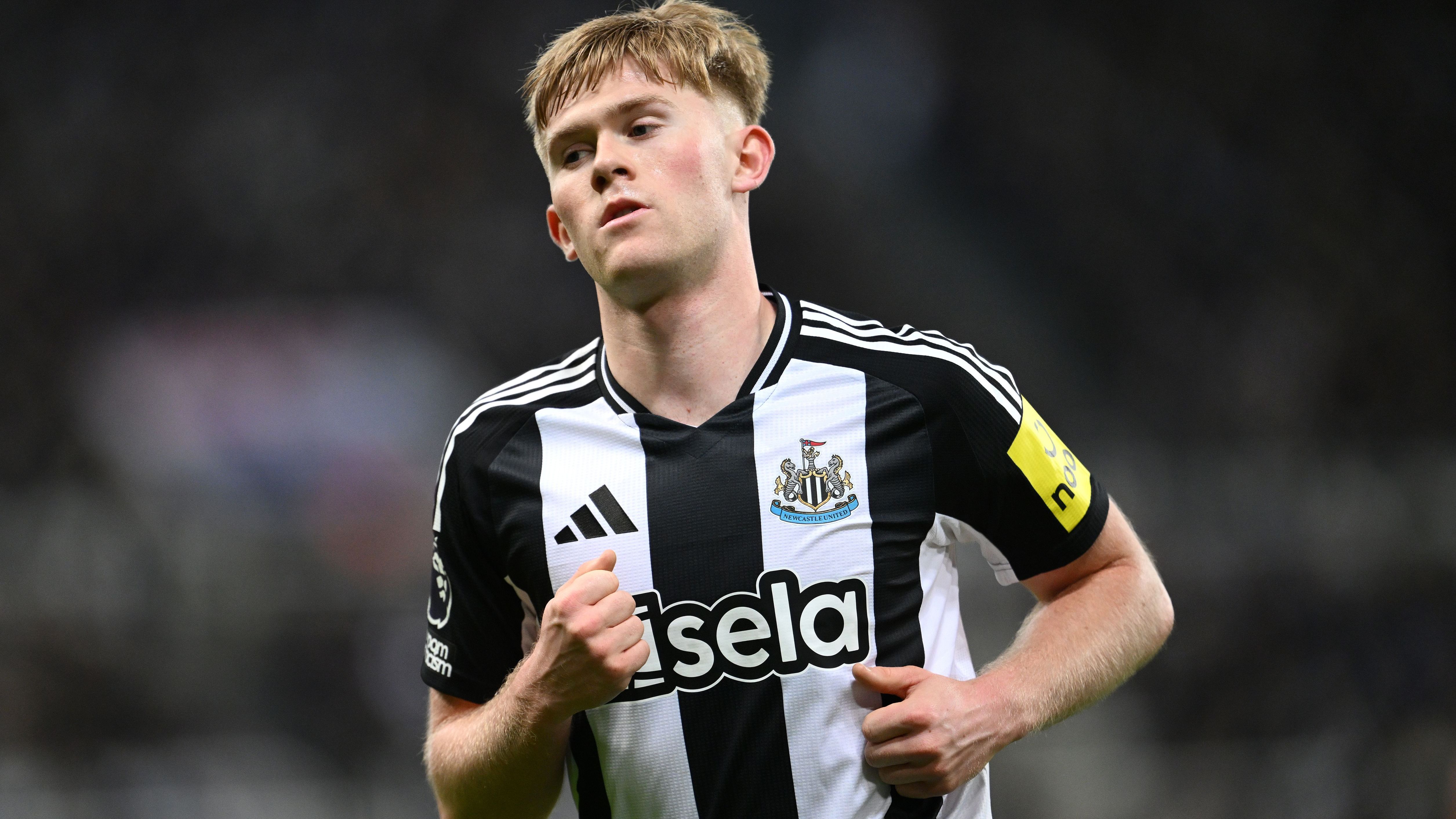 Newcastle United FC v Wolverhampton Wanderers FC - Premier League