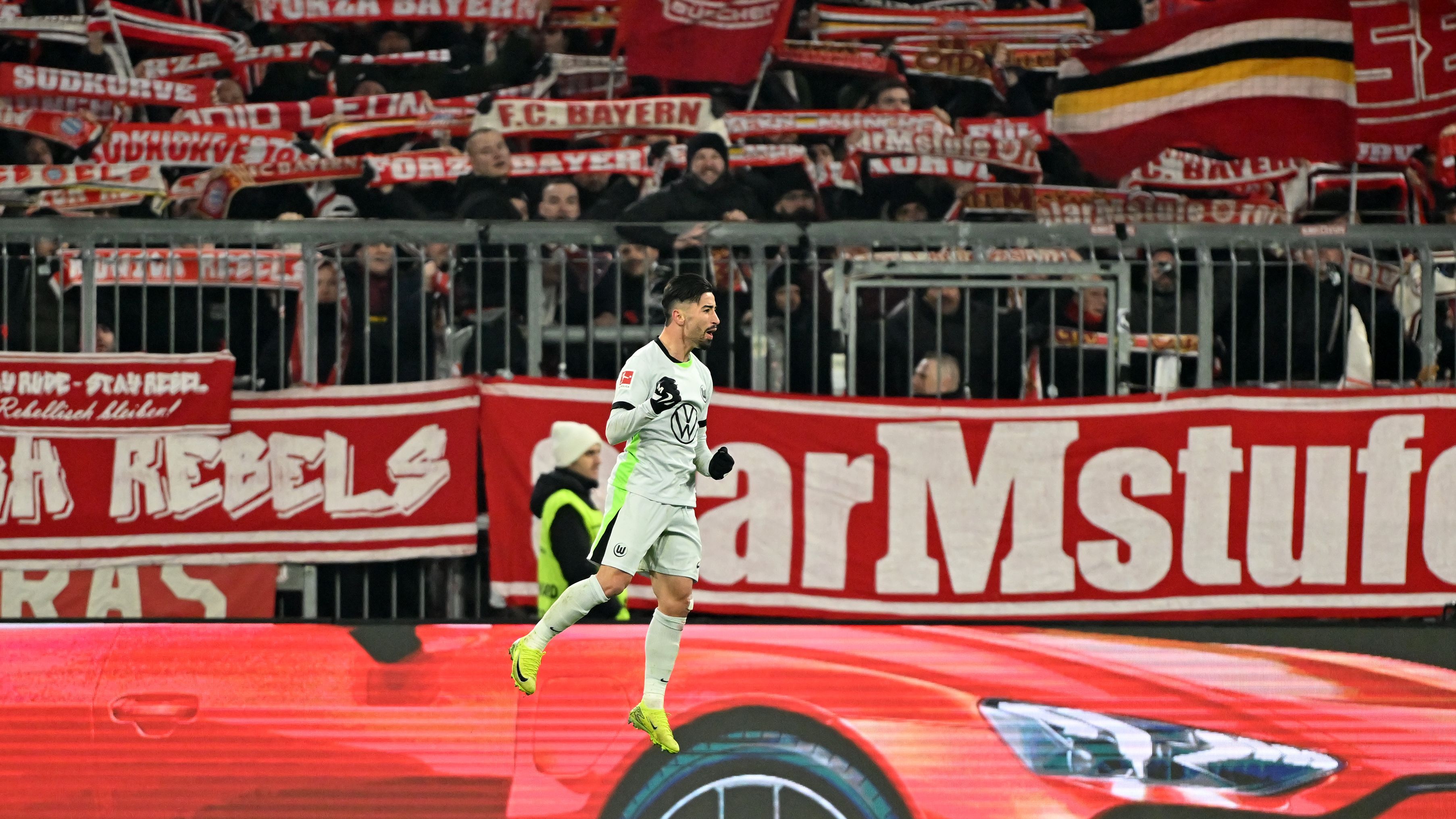 FC Bayern München v VfL Wolfsburg - Bundesliga