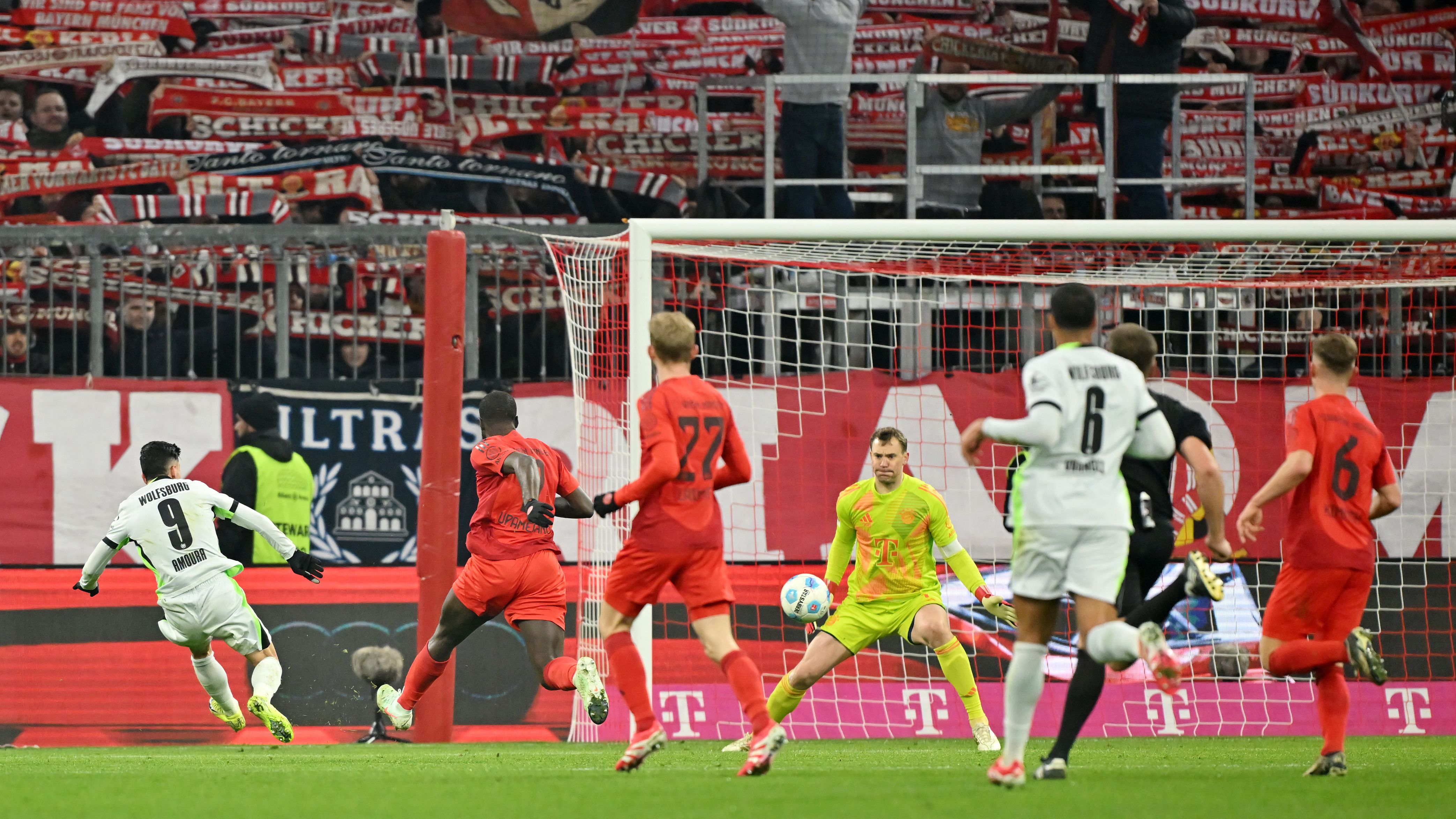 FC Bayern München v VfL Wolfsburg - Bundesliga