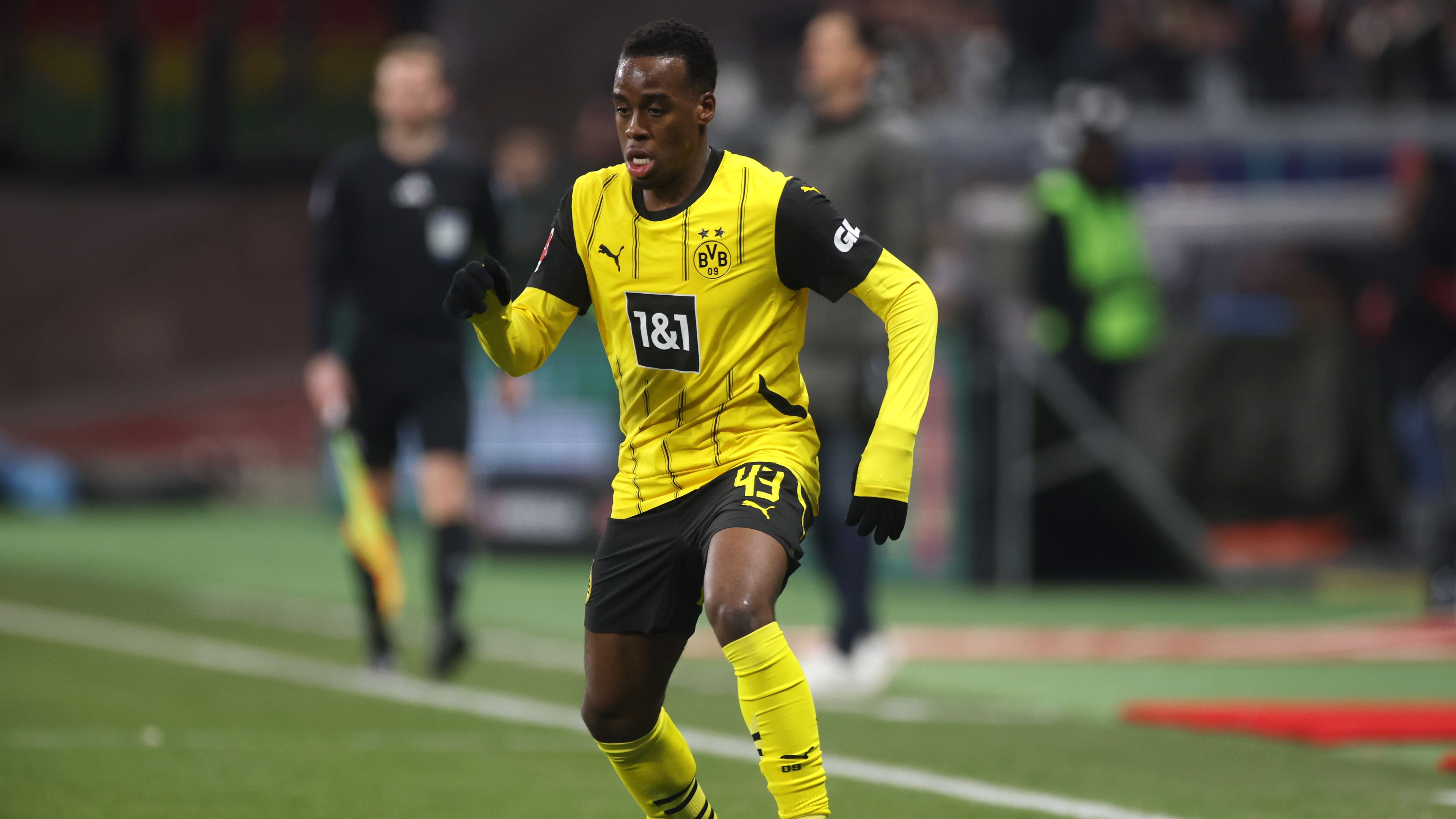 Eintracht Frankfurt v Borussia Dortmund - Bundesliga