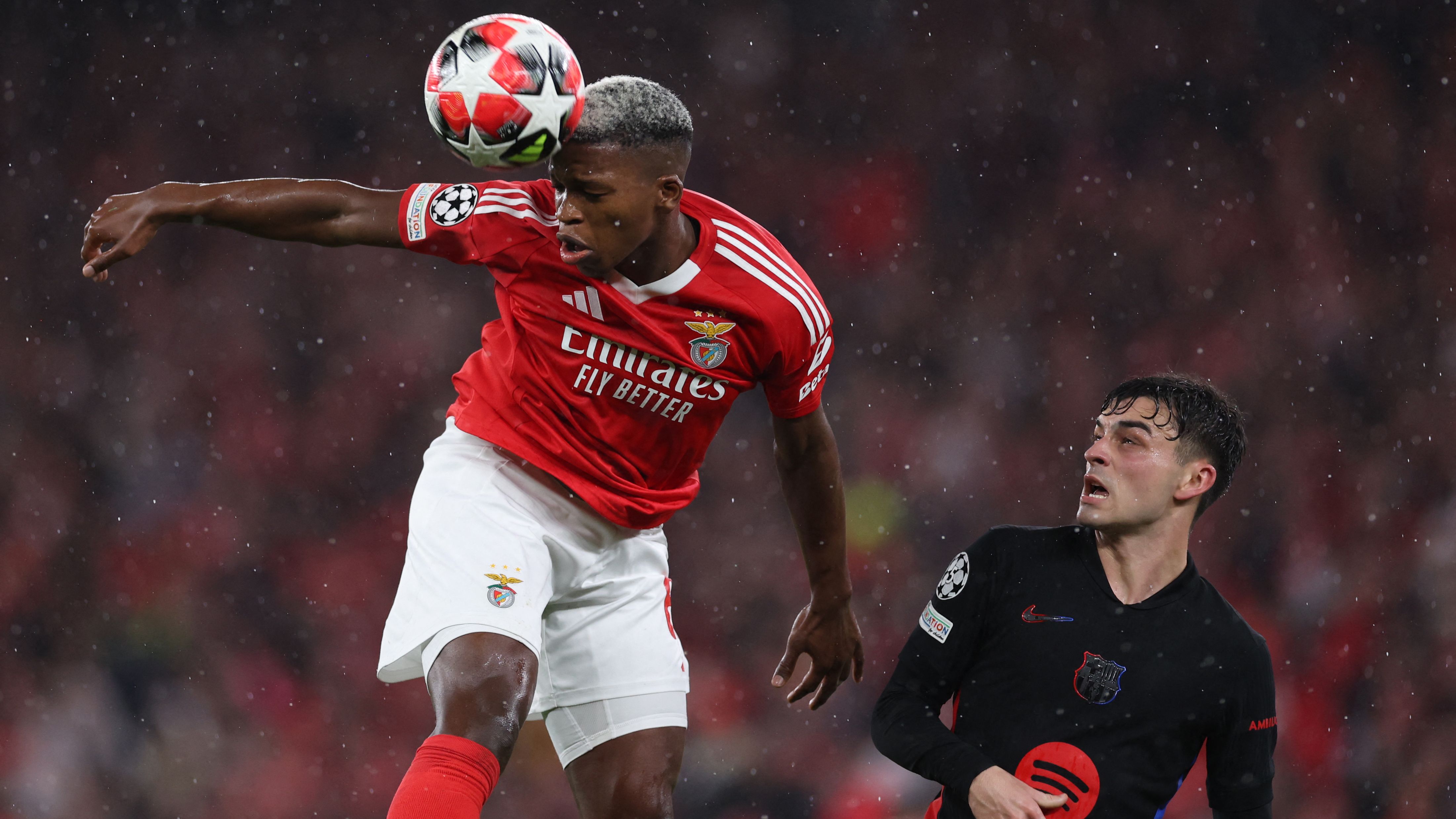 TOPSHOT-FBL-EUR-C1-BENFICA-BARCELONA