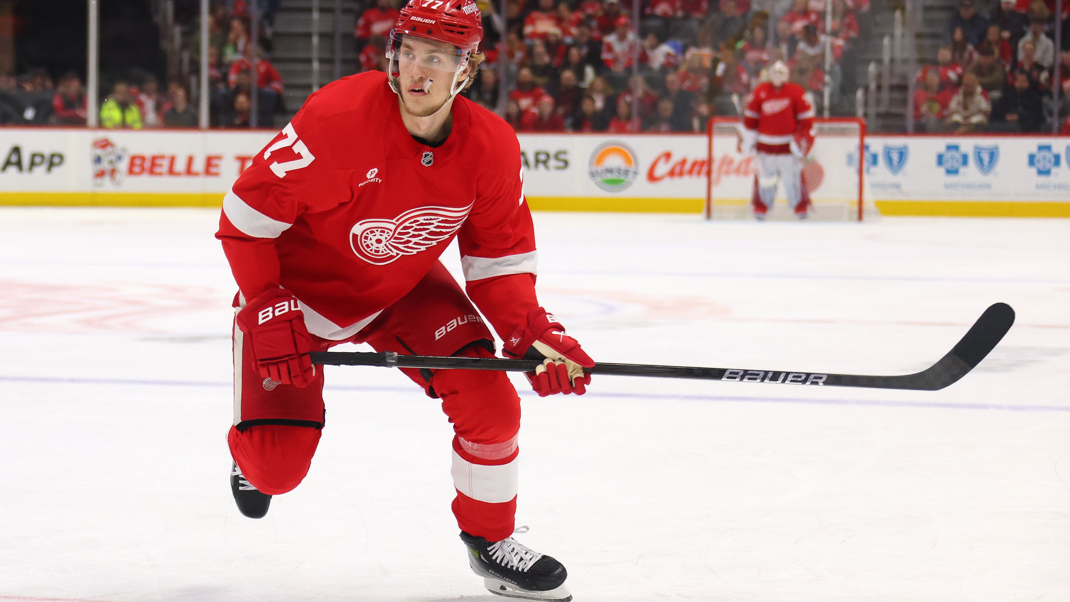 Chicago Blackhawks v Detroit Red Wings