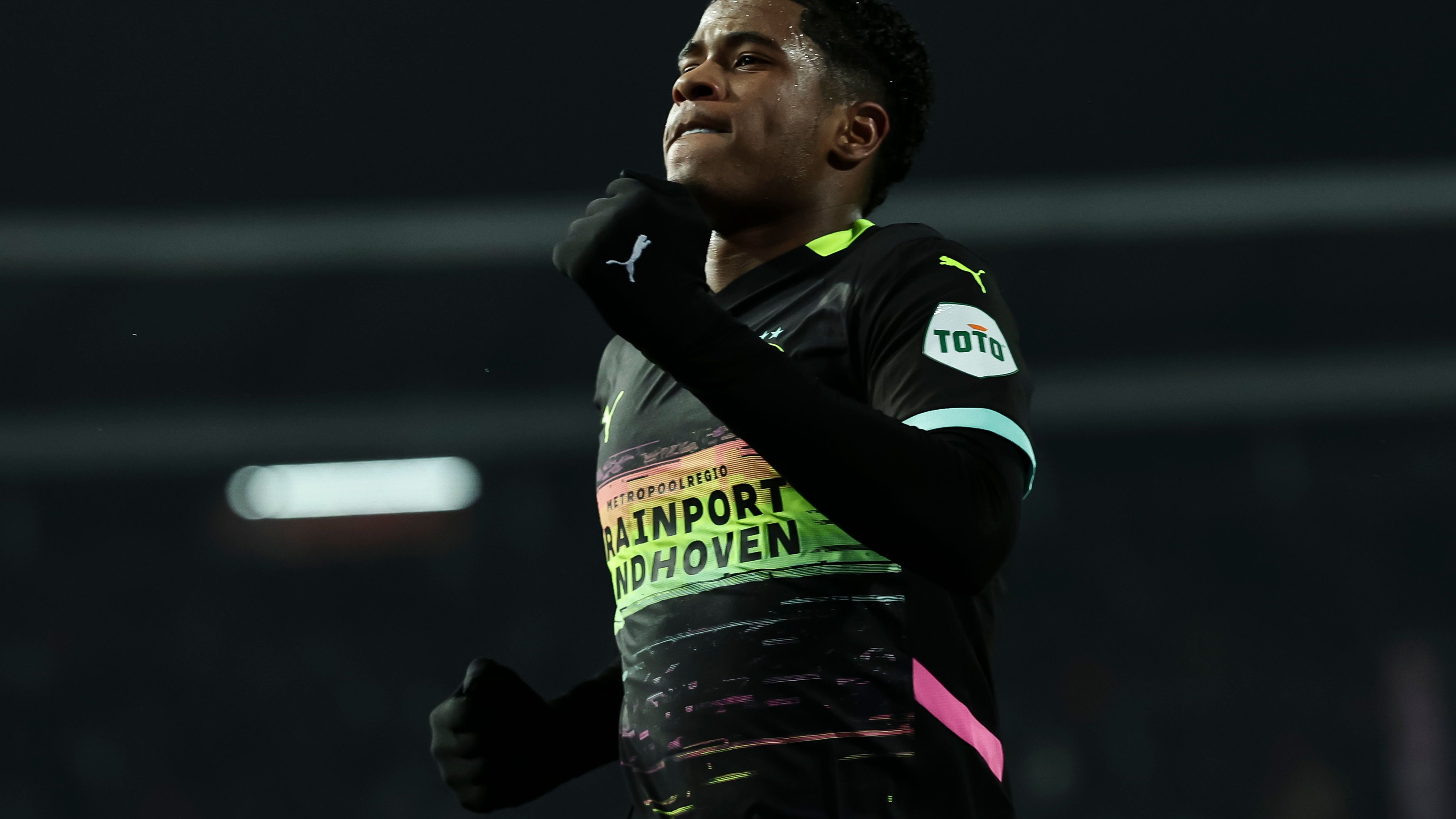 FK Crvena Zvezda v PSV Eindhoven - UEFA Champions League 2024/25 League Phase MD7