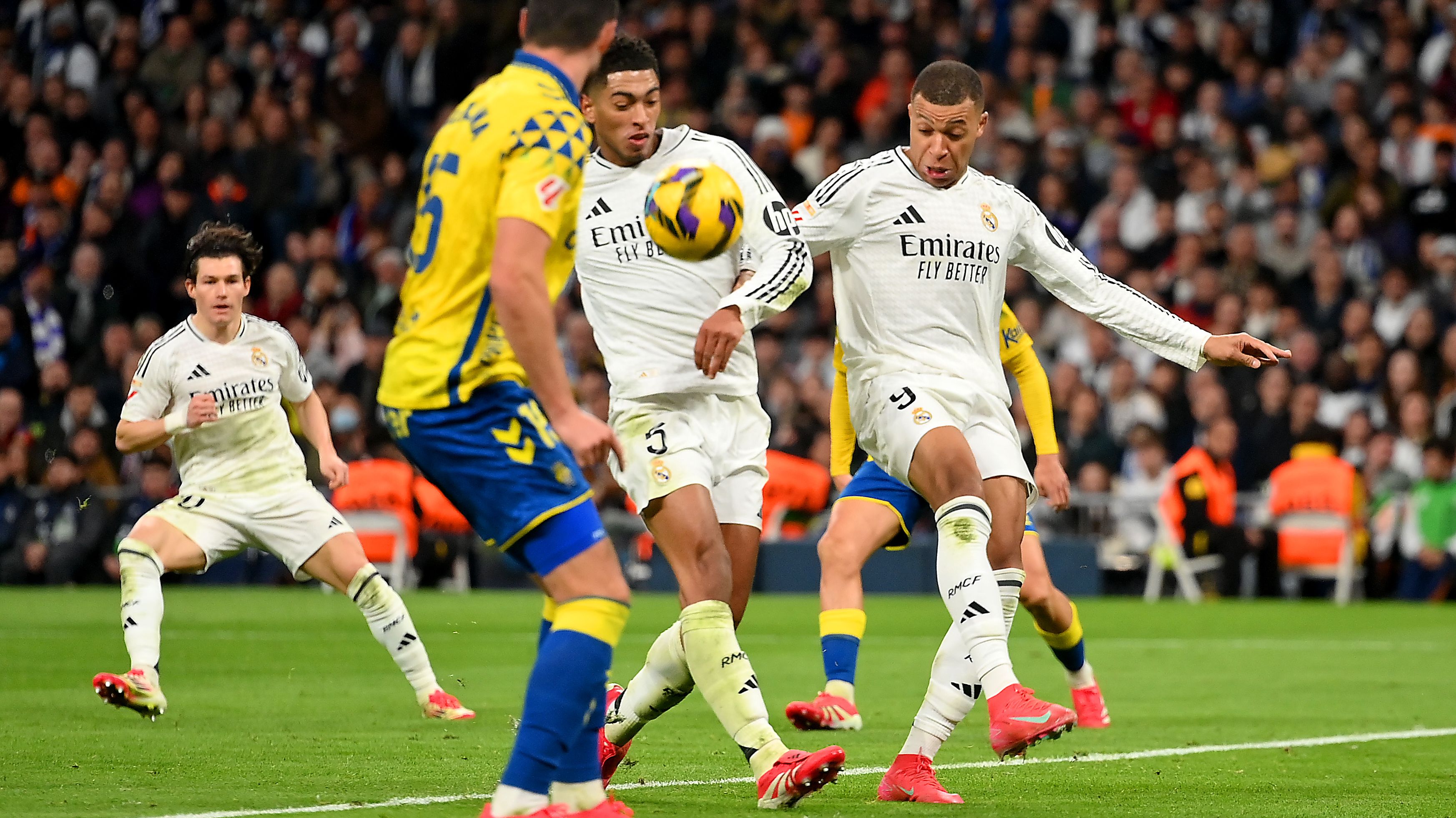Real Madrid CF v UD Las Palmas - La Liga EA Sports