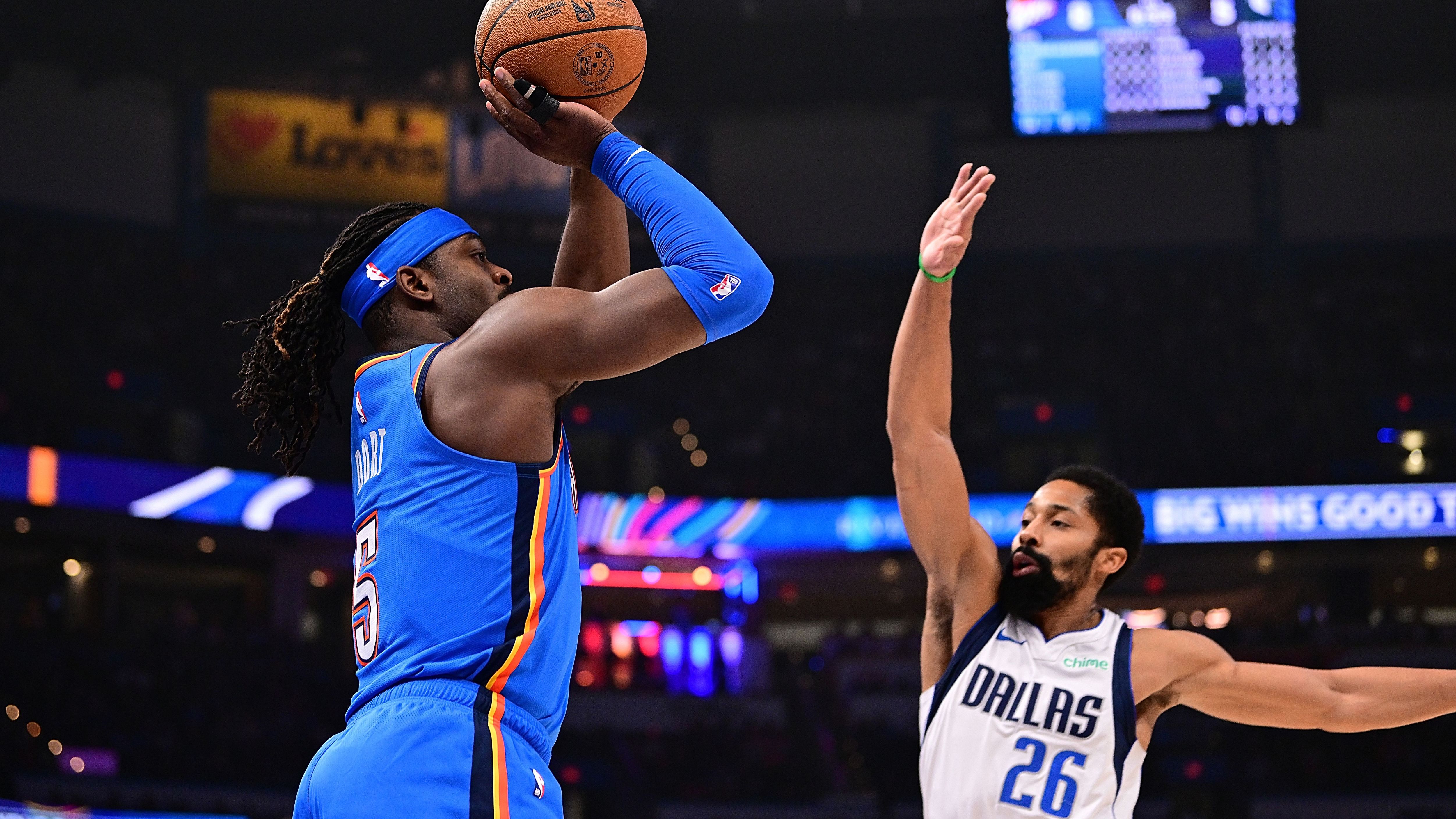 Dallas Mavericks v Oklahoma City Thunder