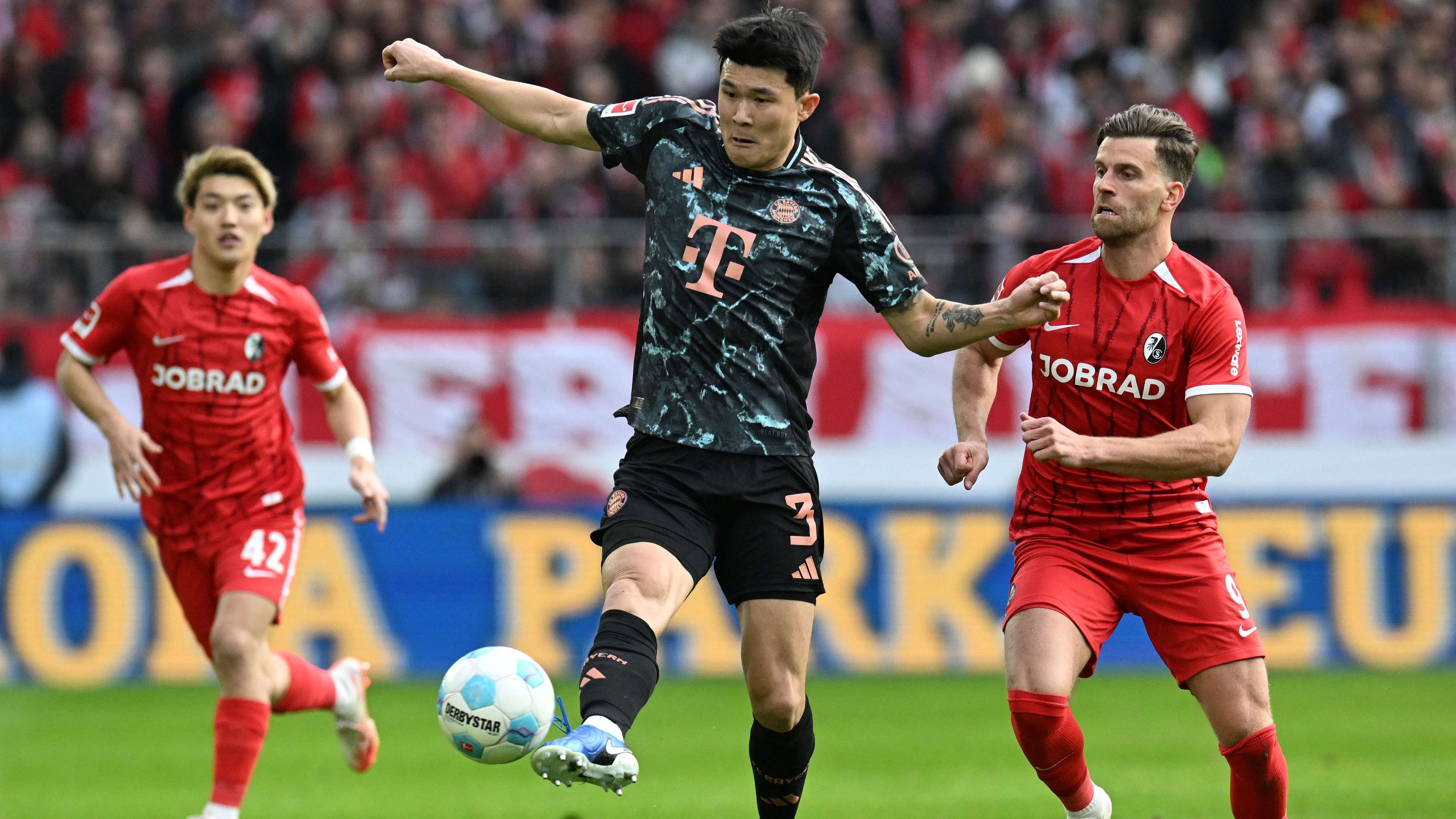 FBL-GER-BUNDESLIGA-FREIBURG-BAYERN MUNICH