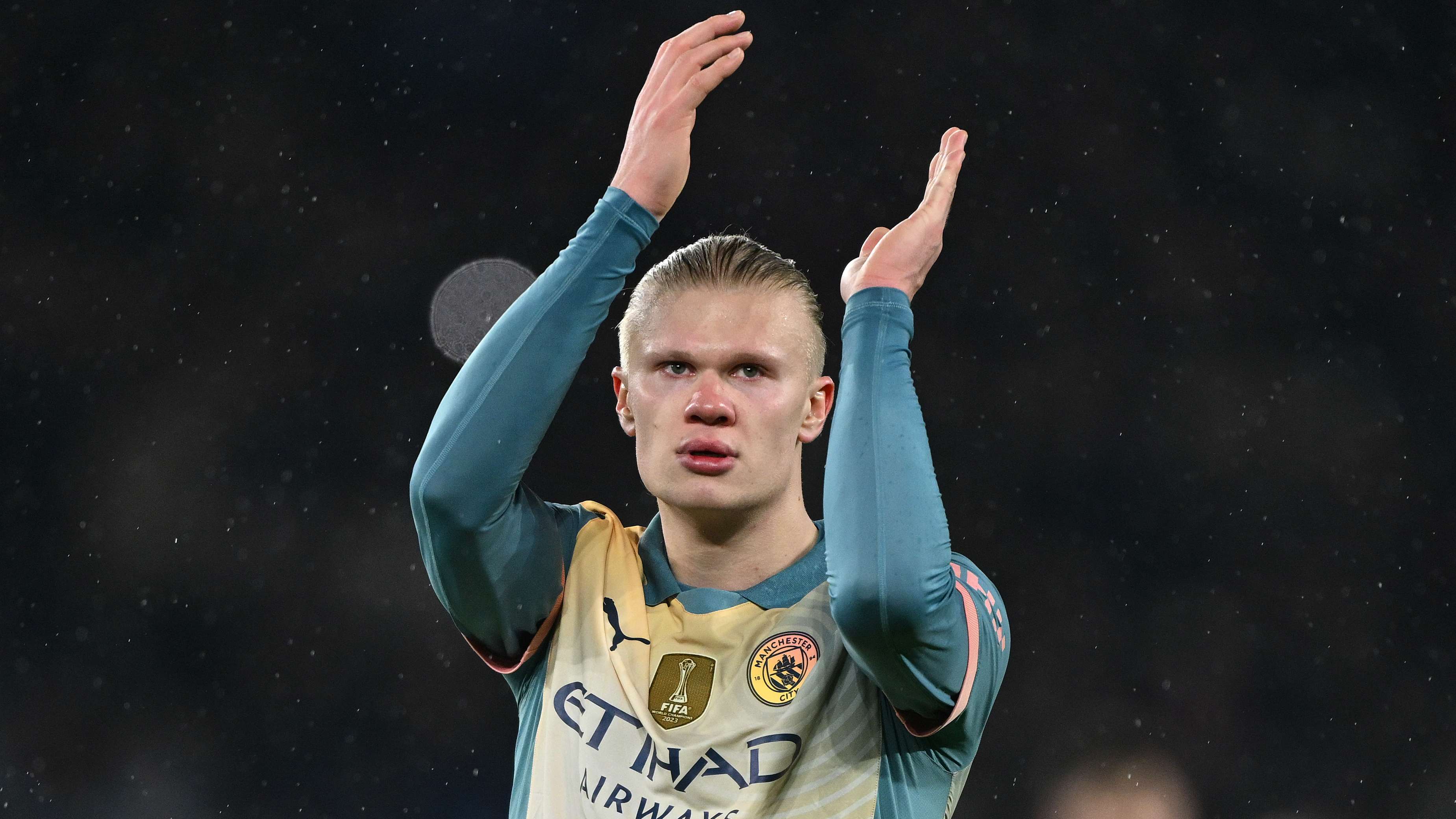 Paris Saint-Germain v Manchester City - UEFA Champions League 2024/25 League Phase MD7