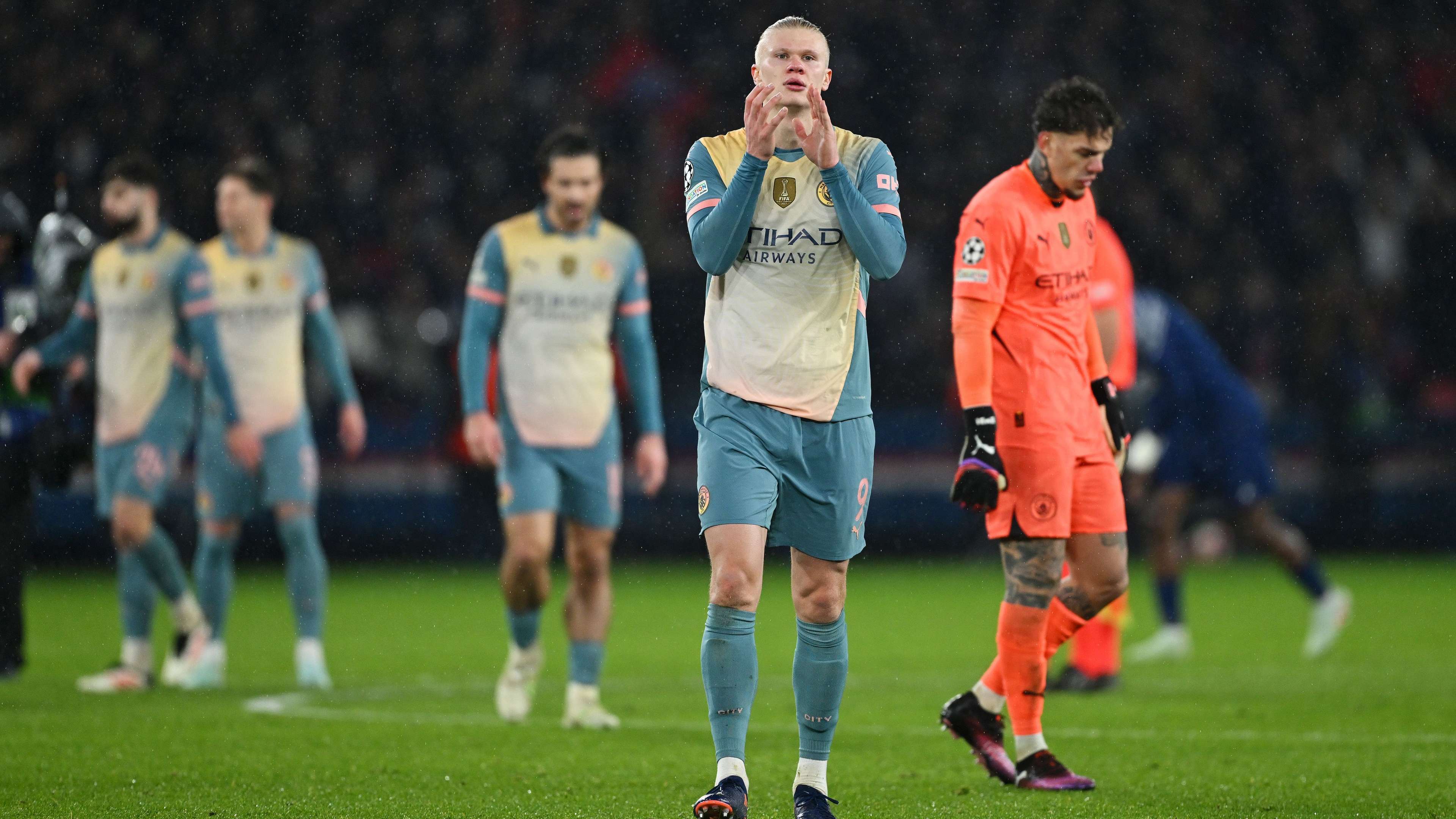 Paris Saint-Germain v Manchester City - UEFA Champions League 2024/25 League Phase MD7