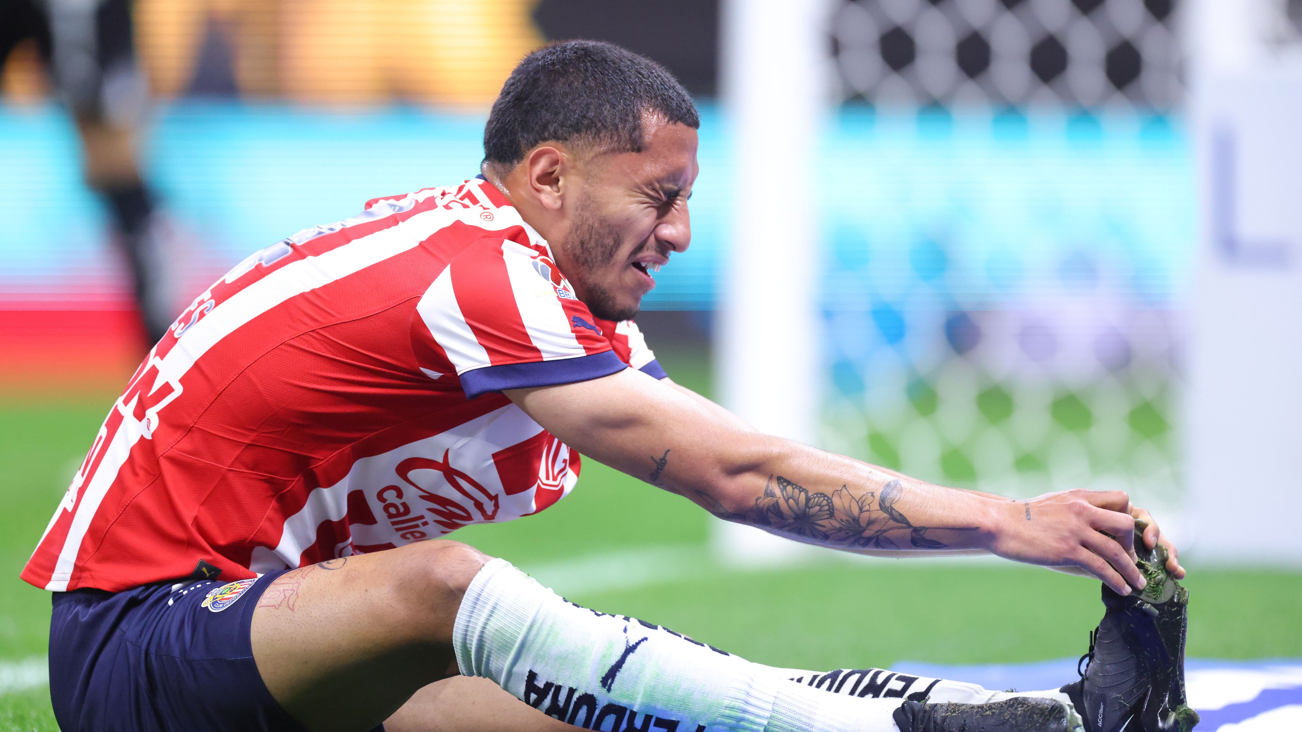 Chivas v Tigres UANL  - Torneo Clausura 2025 Liga MX