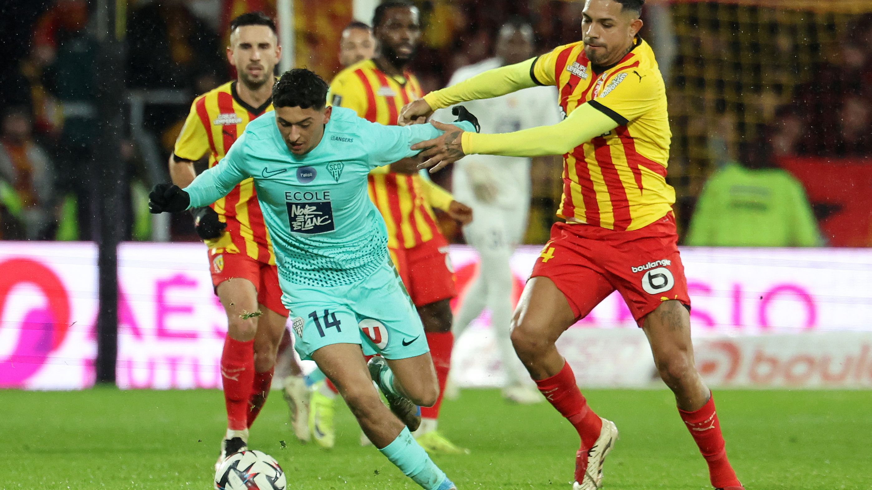 FBL-FRA-LIGUE1-LENS-ANGERS