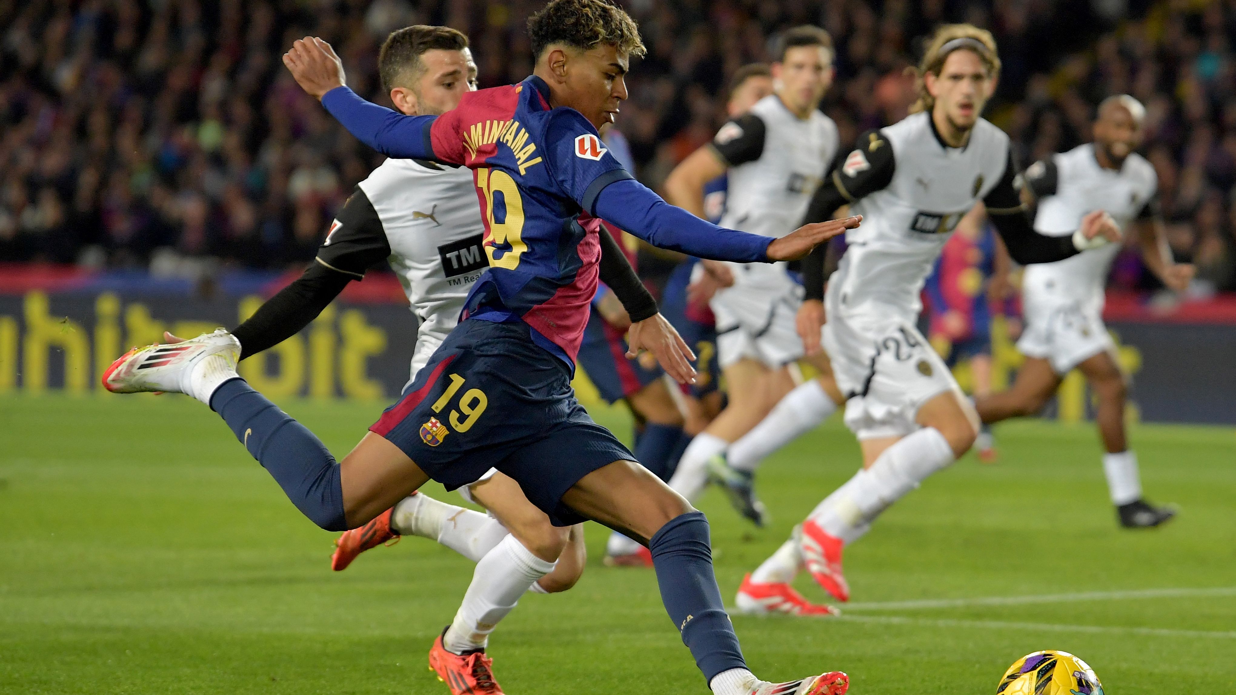 FBL-ESP-LIGA-BARCELONA-VALENCIA