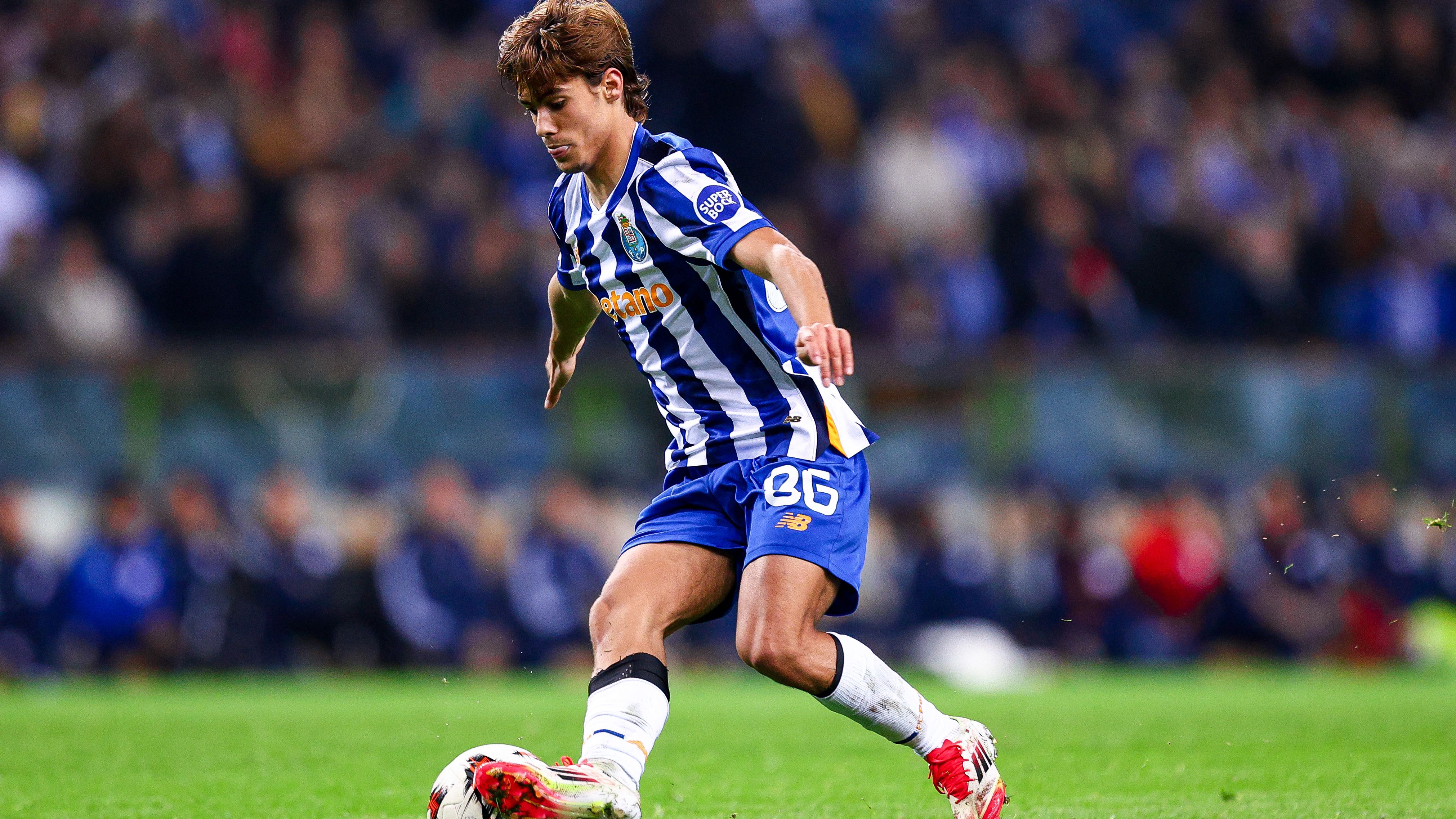 FC Porto v Olympiacos FC - UEFA Europa League 2024/25 League Phase MD7