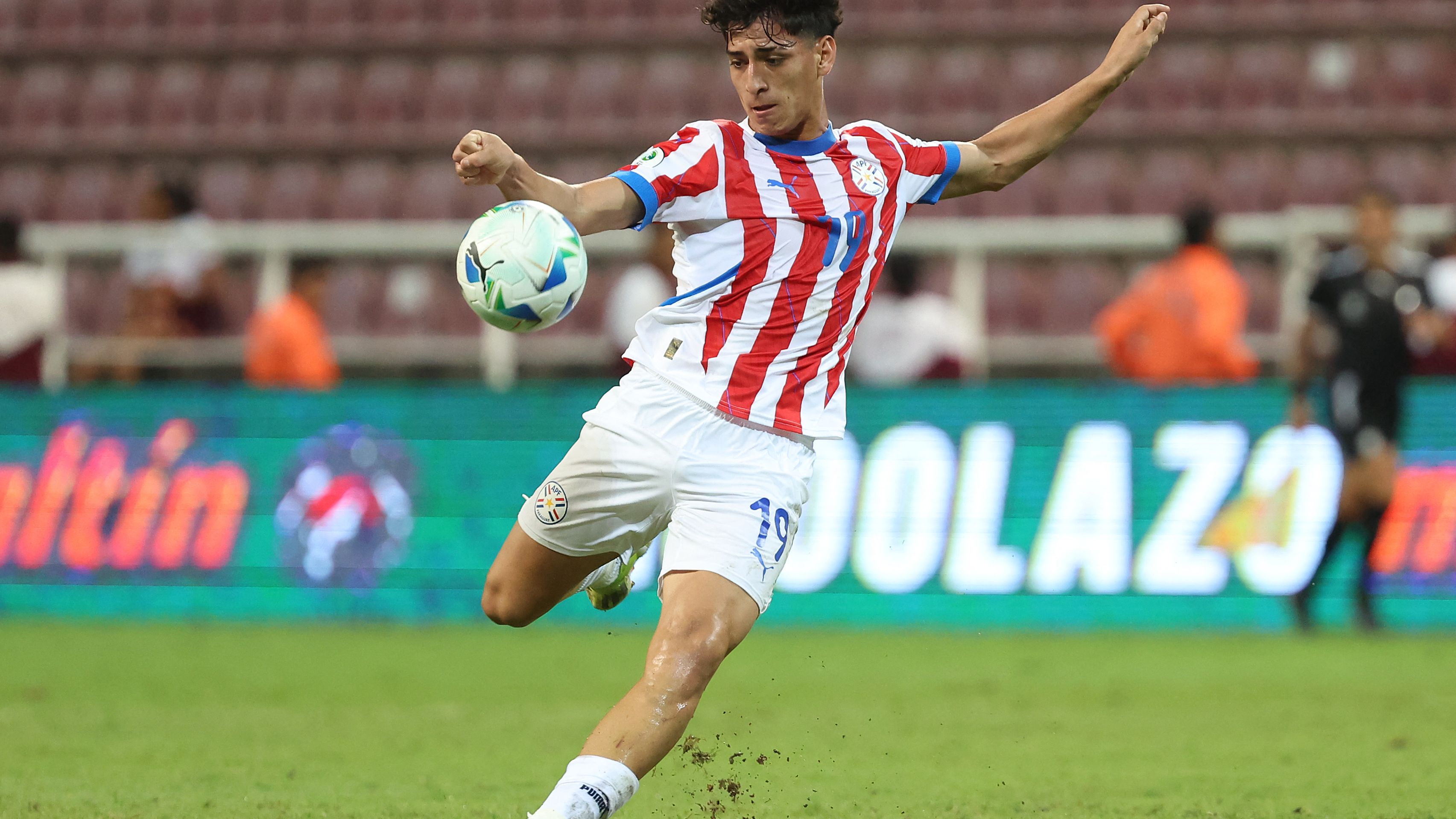 FBL-SOUTHAM-U20-URU-PAR