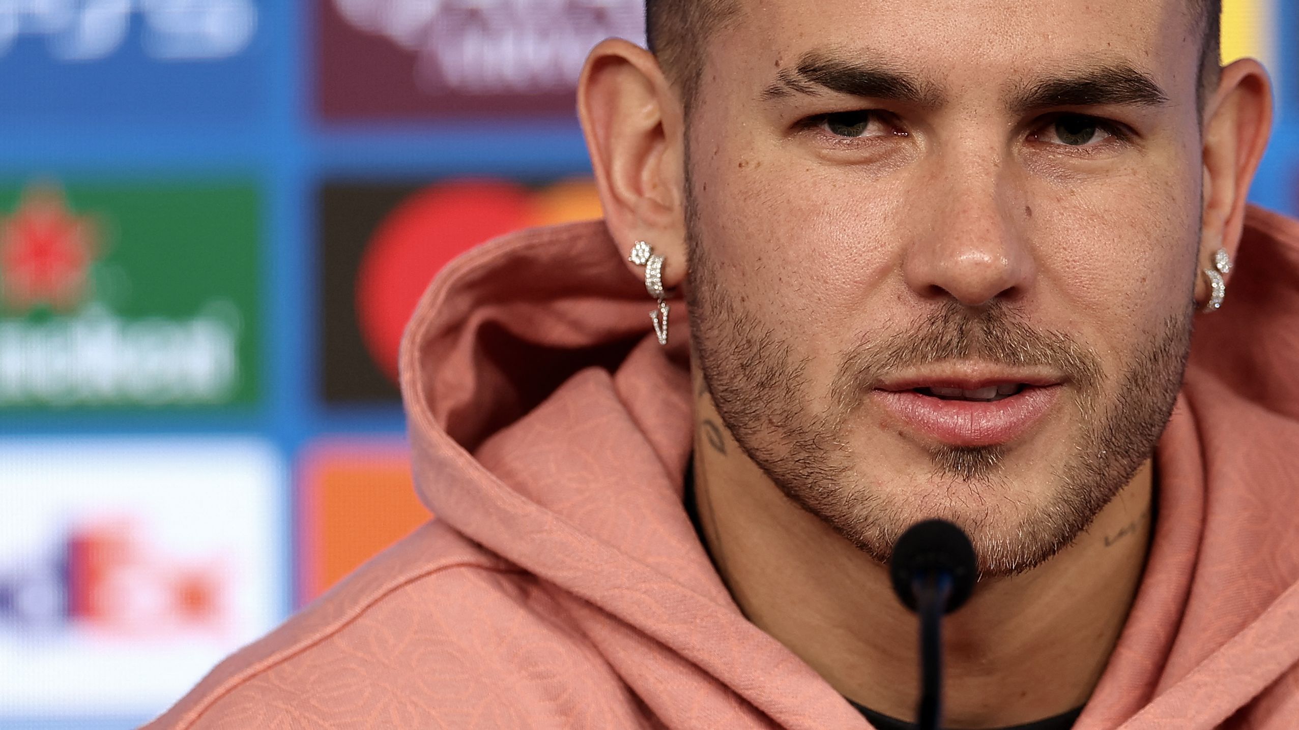 FBL-EUR-C1-PSG-PRESSER