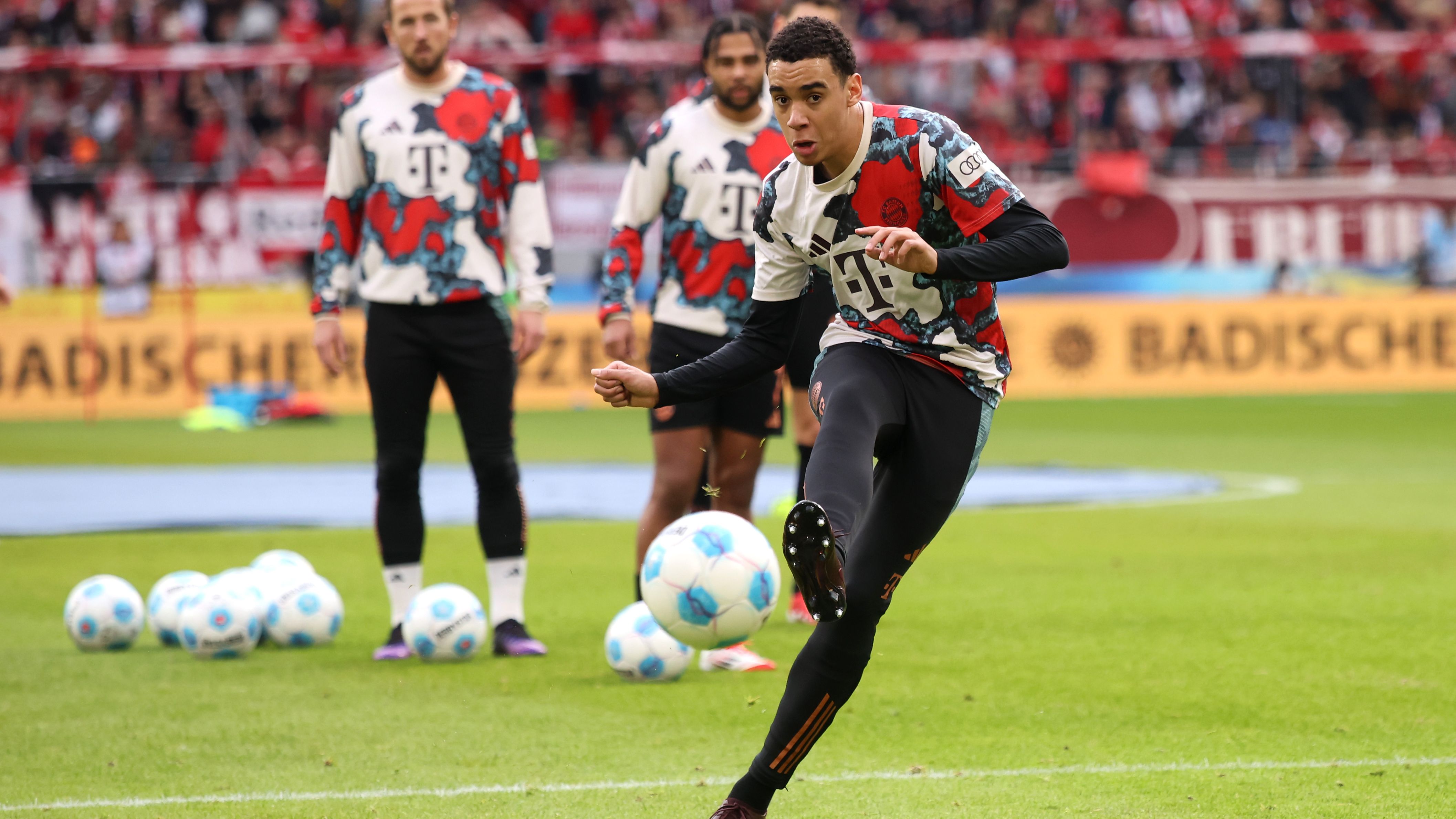 Sport-Club Freiburg v FC Bayern München - Bundesliga