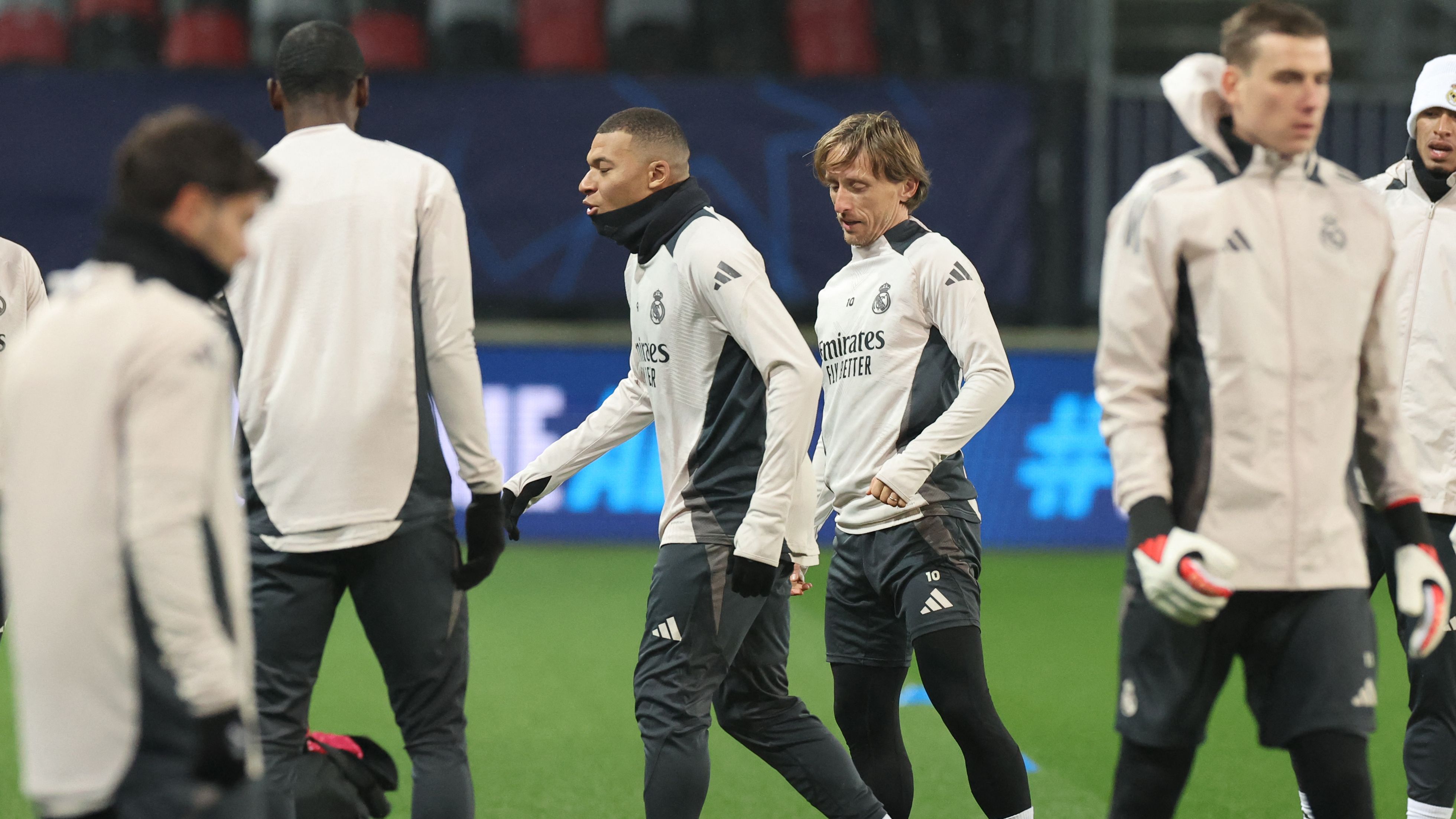 FBL-EUR-C1-REAL MADRID-TRAINING