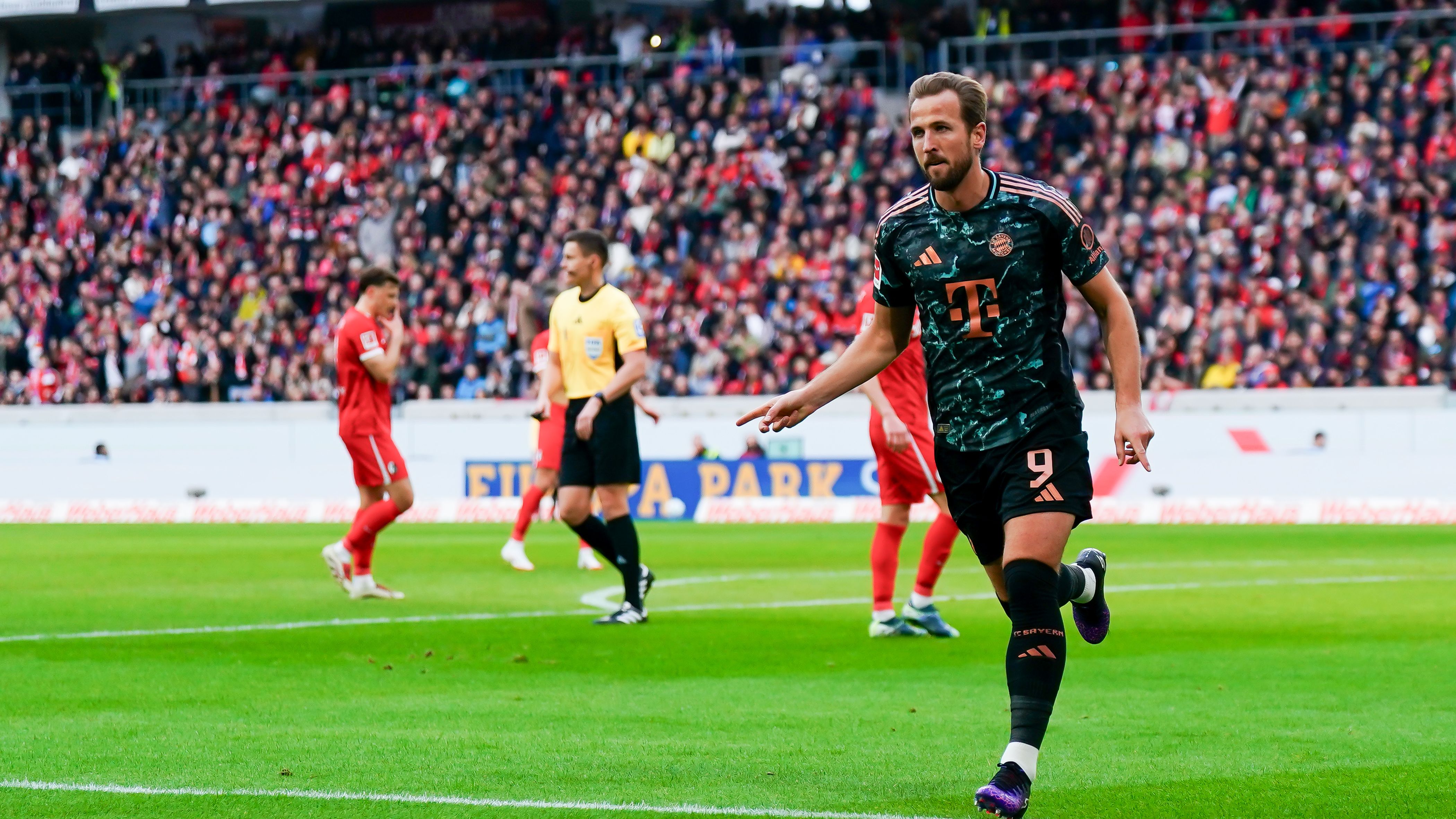 Sport-Club Freiburg v FC Bayern München - Bundesliga