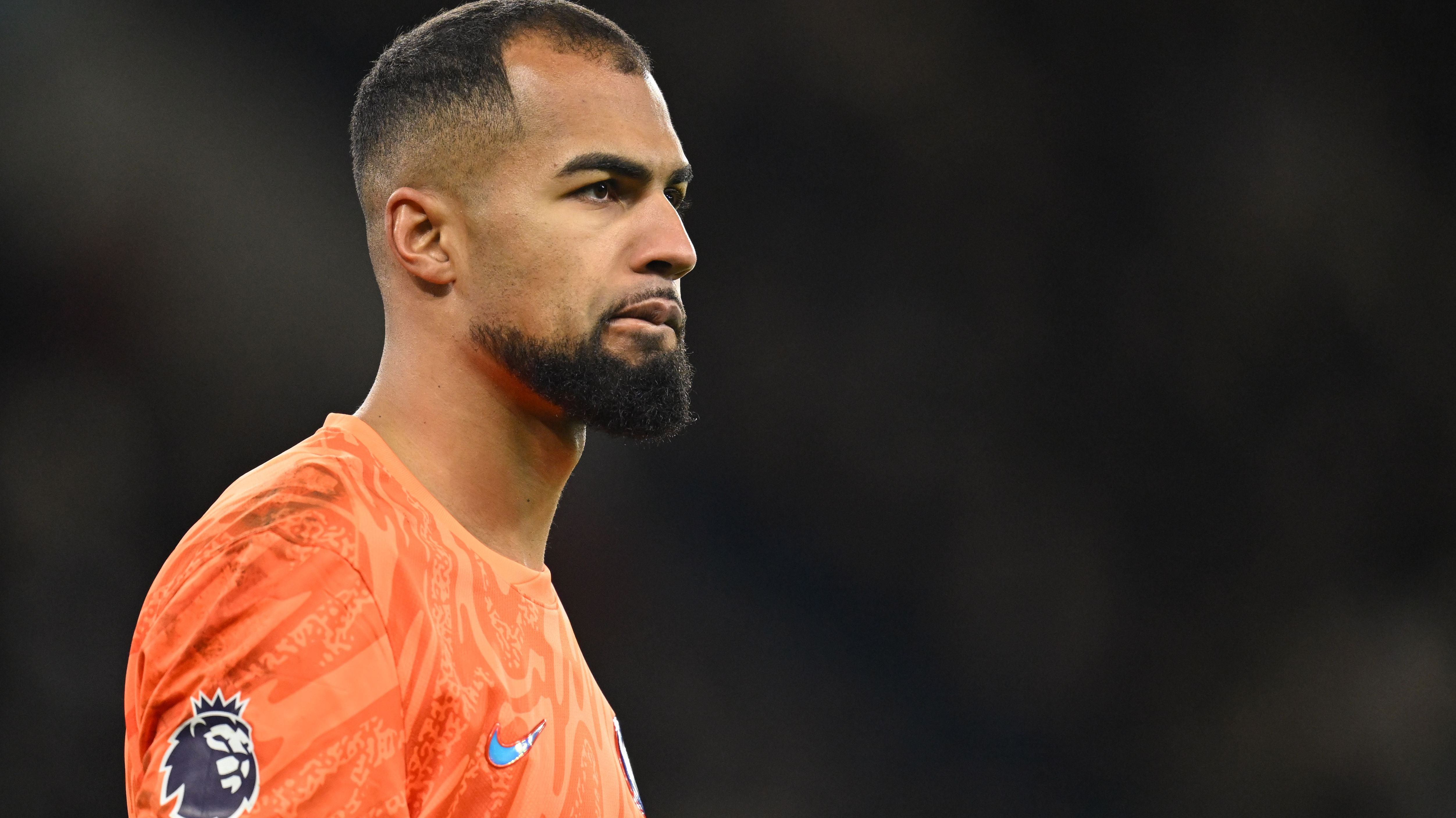 'Far too many errors' - Gary Neville urges Chelsea to get rid of Robert Sanchez after 'poor, poor decision' gifts Man City crucial goal | Goal.com UK