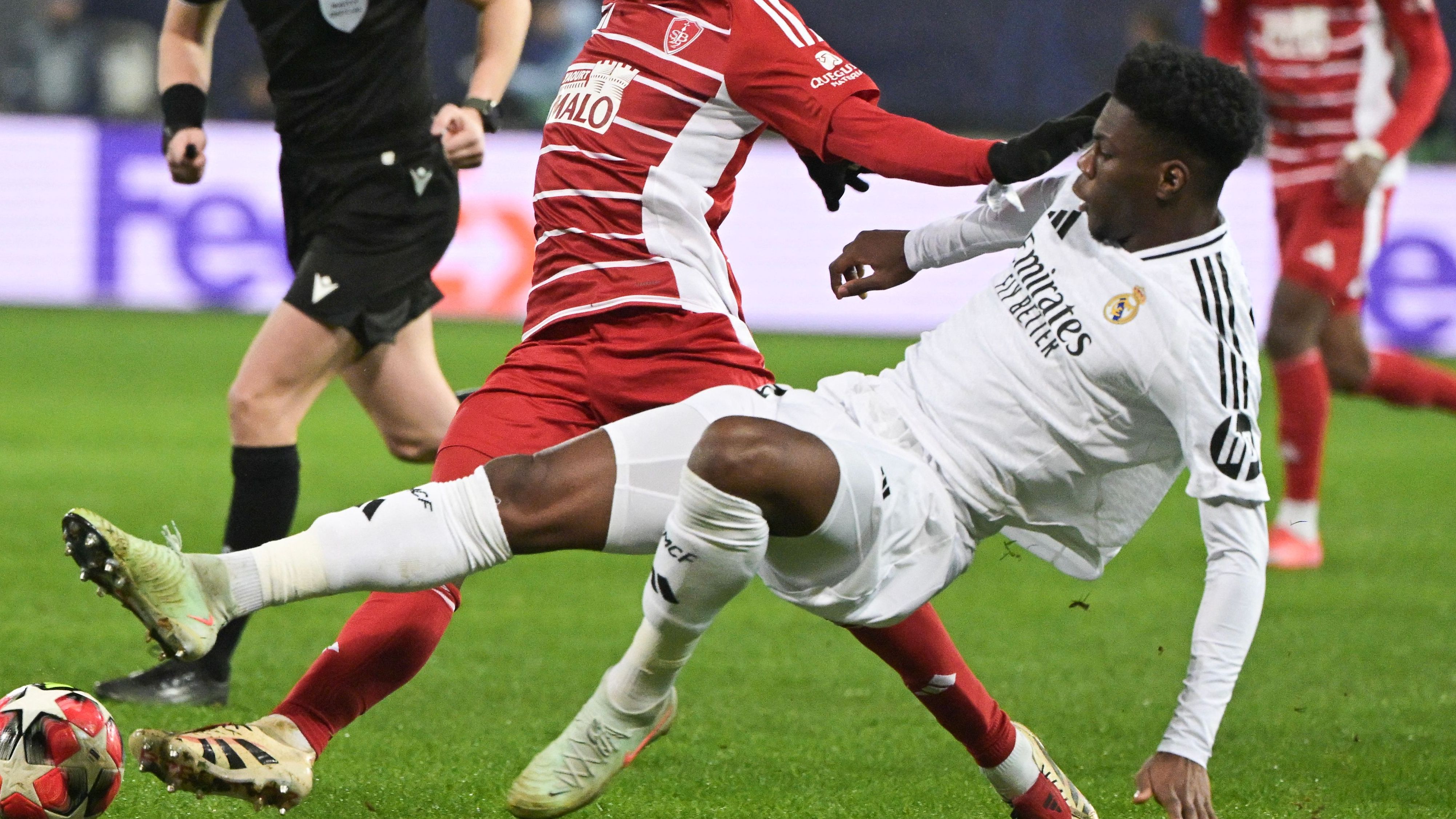 TOPSHOT-FBL-EUR-C1-BREST-REAL MADRID