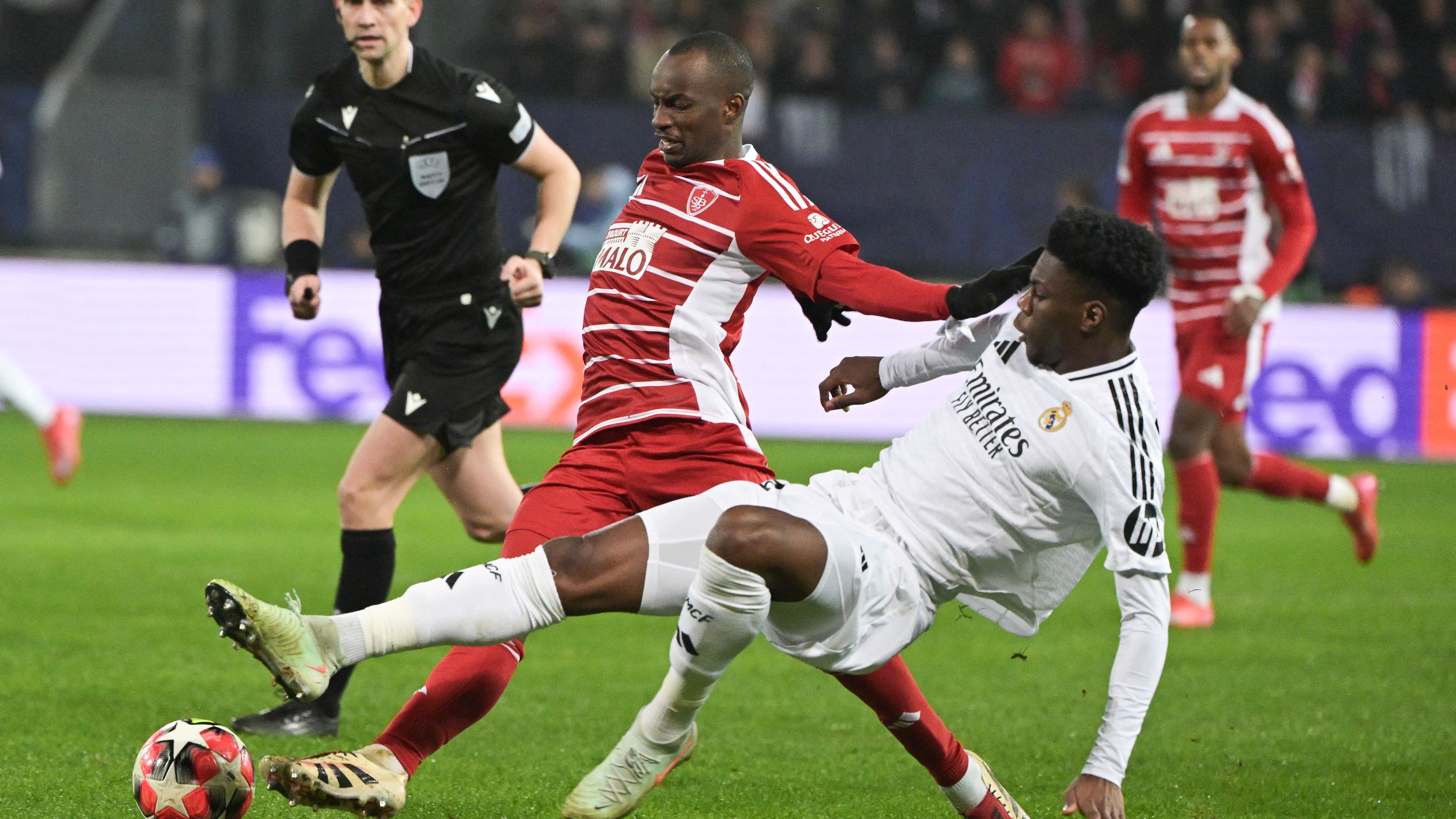 TOPSHOT-FBL-EUR-C1-BREST-REAL MADRID