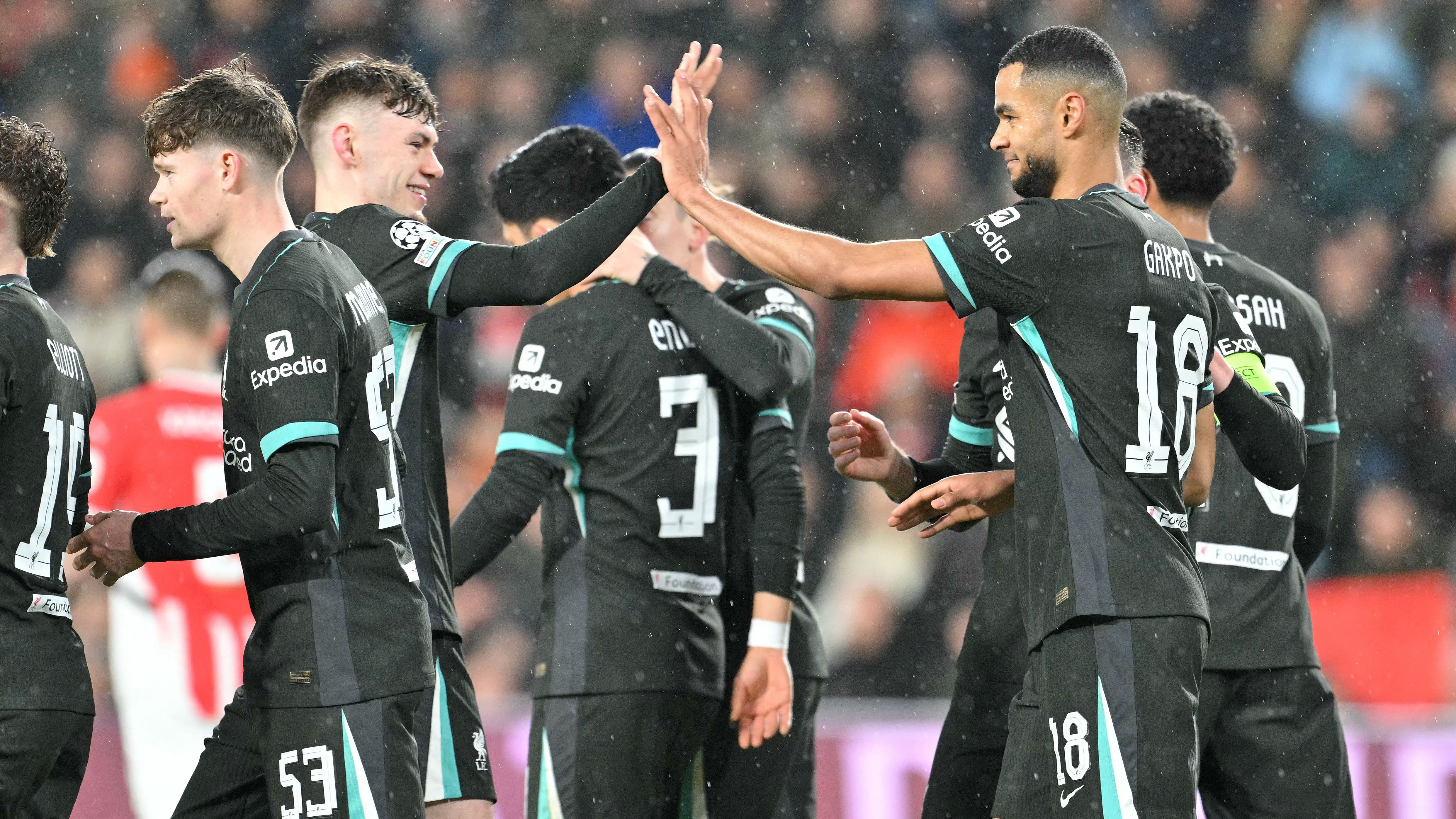 TOPSHOT-FBL-EUR-C1-PSV-LIVERPOOL