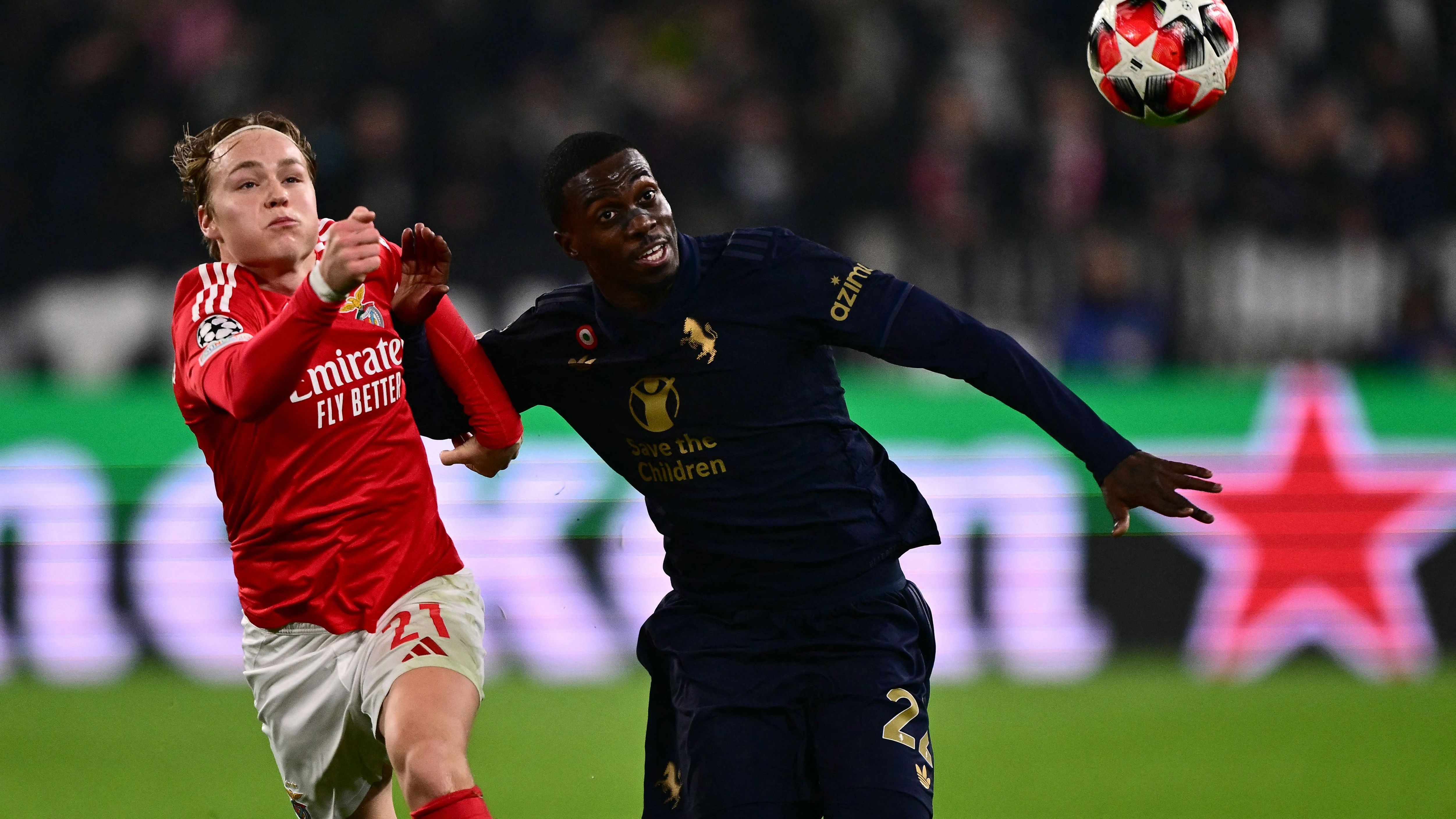 TOPSHOT-FBL-EUR-C1-JUVENTUS-BENFICA