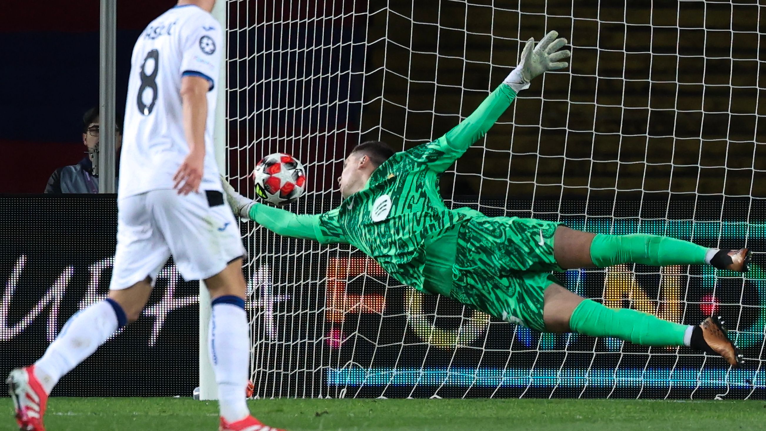 FBL-EUR-C1-BARCELONA-ATALANTA