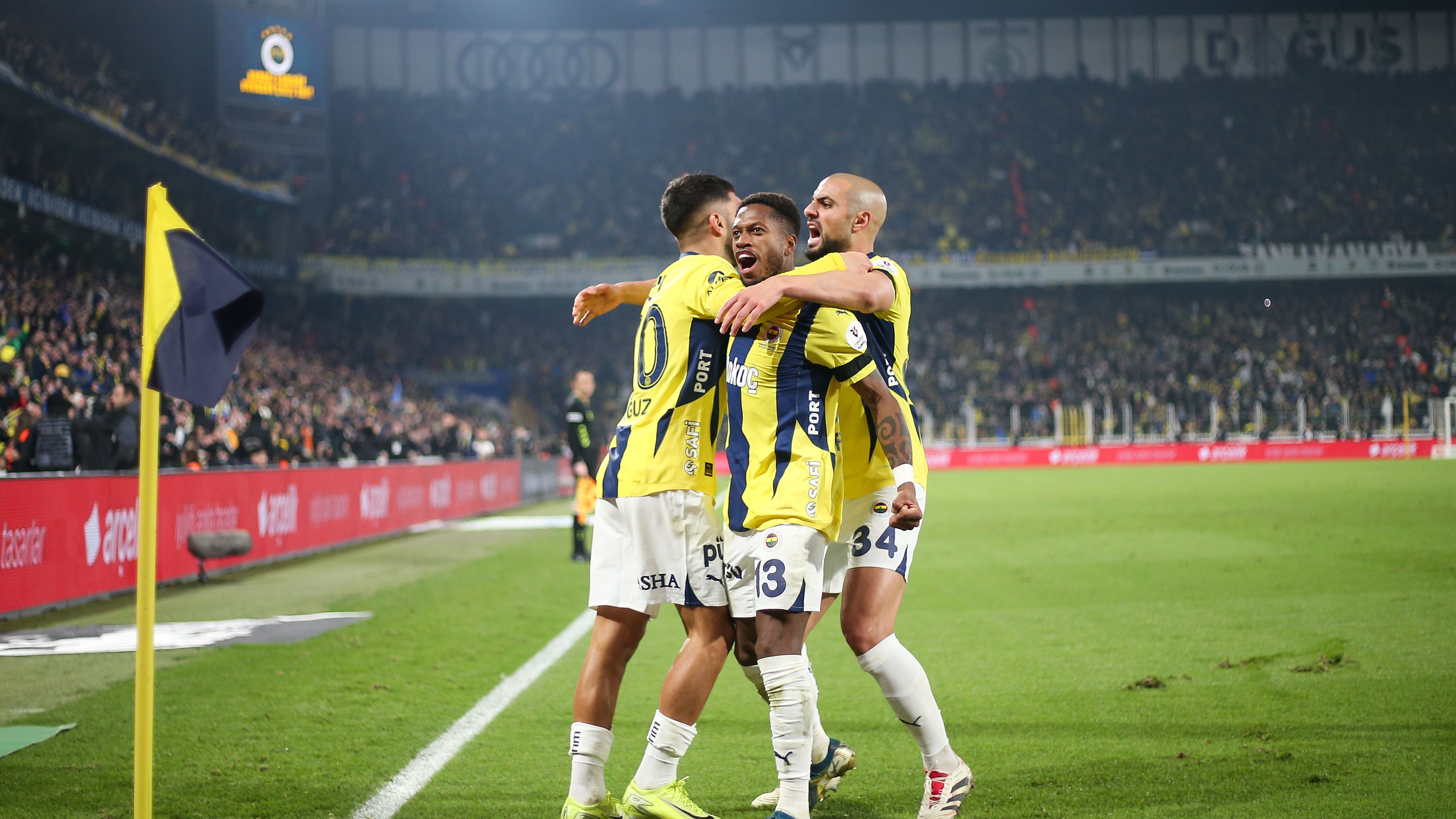 Fenerbahce v Goztepe - Turkish Super League