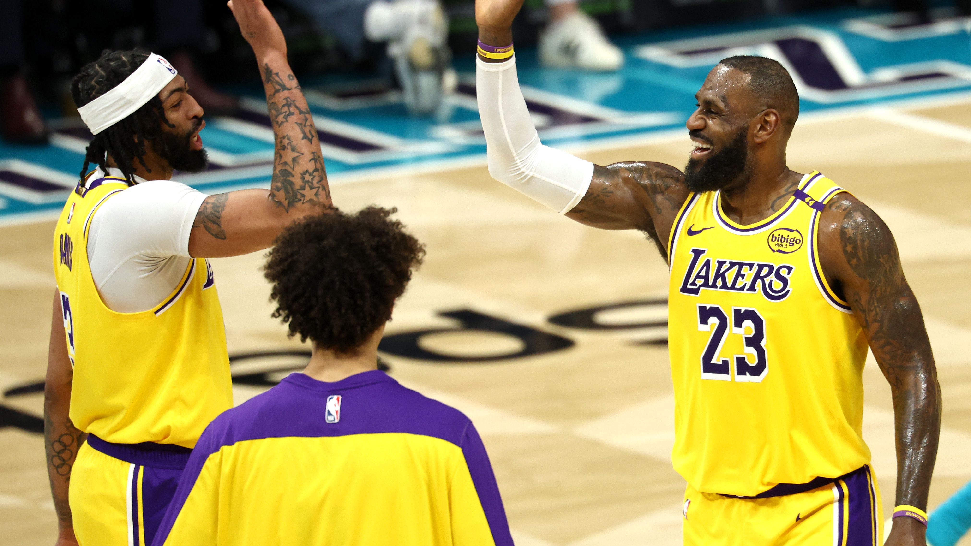 Los Angeles Lakers v Charlotte Hornets