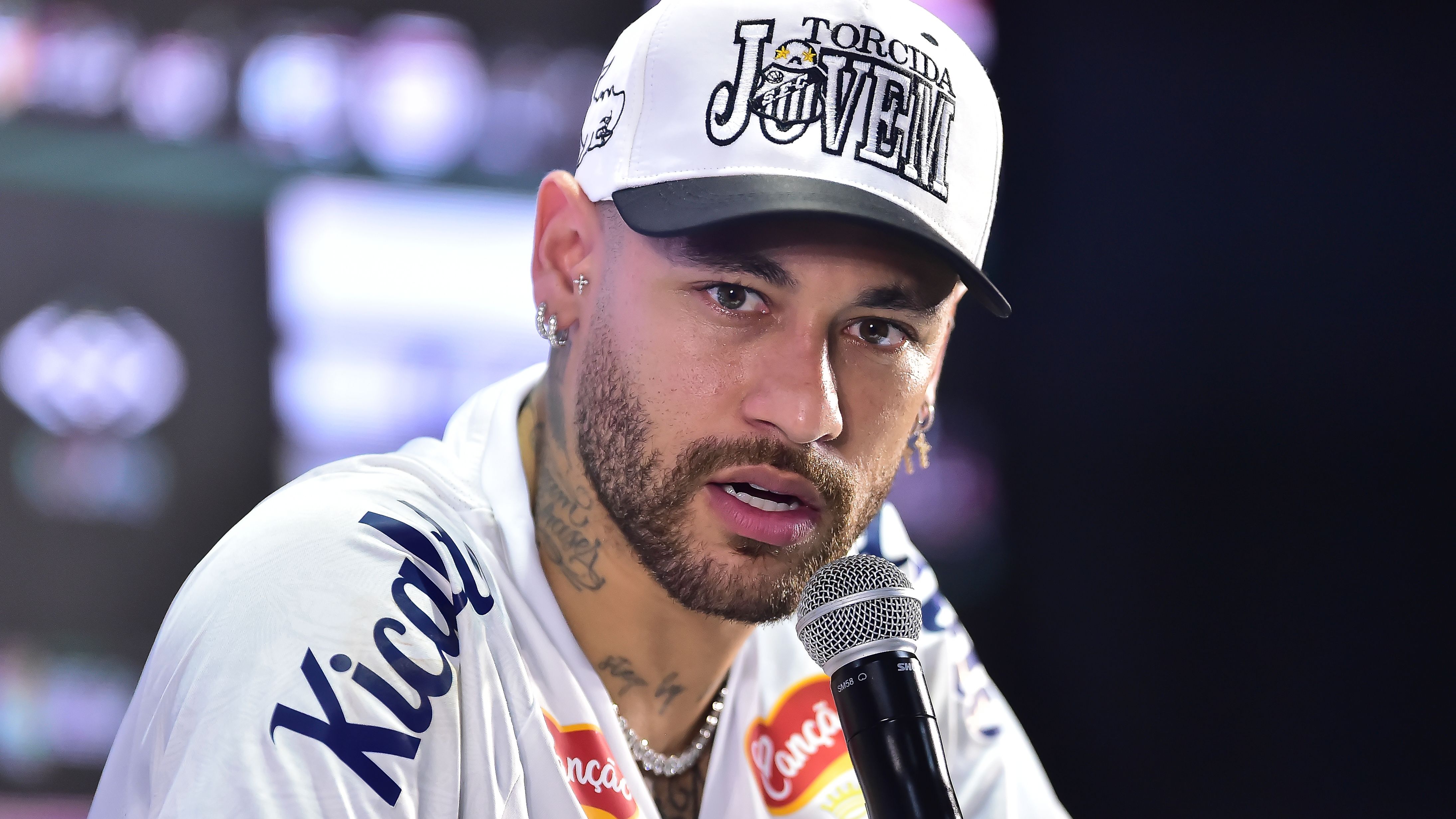 Santos Unveils Neymar As New Singnig