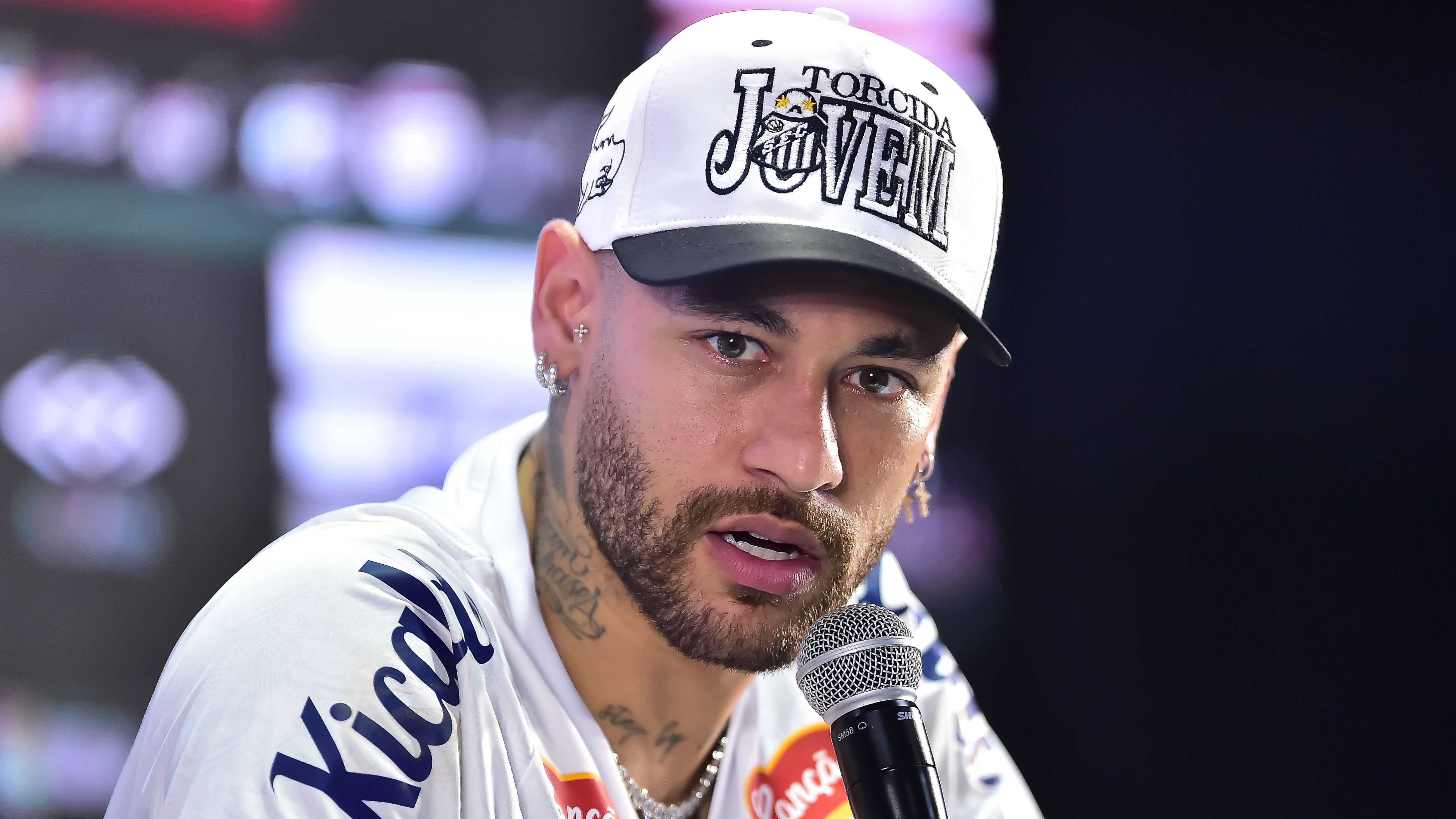 Santos Unveils Neymar As New Singnig