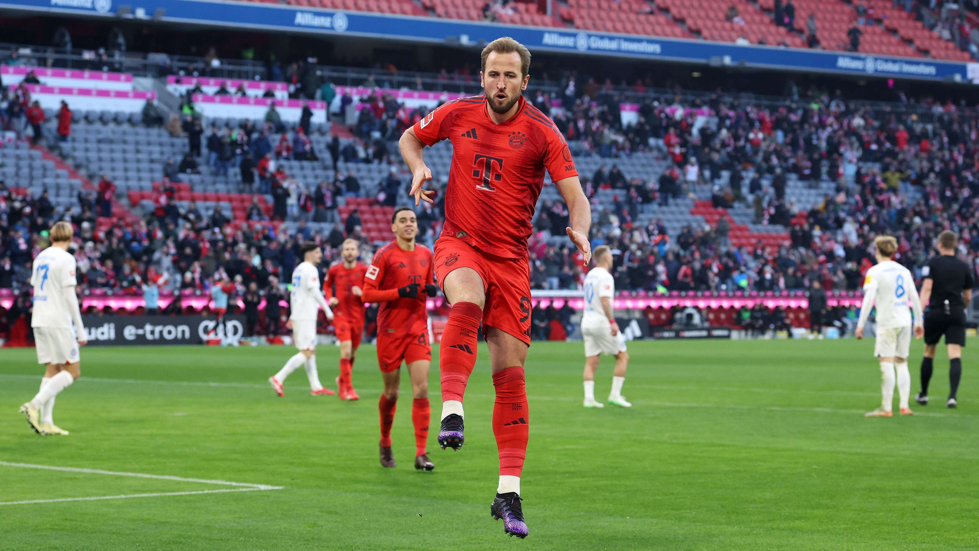 FC Bayern München v Holstein Kiel - Bundesliga