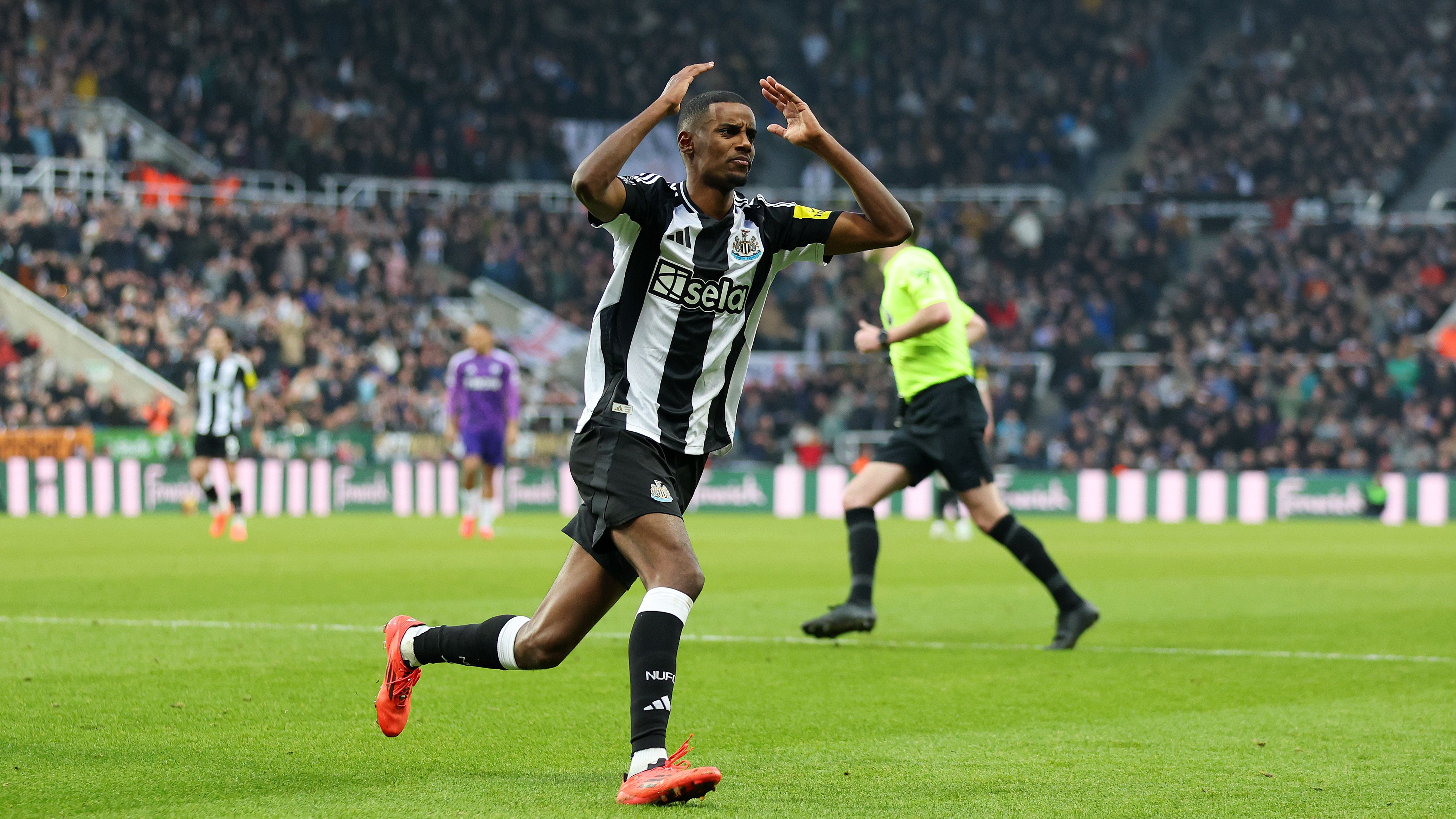 Newcastle United FC v Fulham FC - Premier League