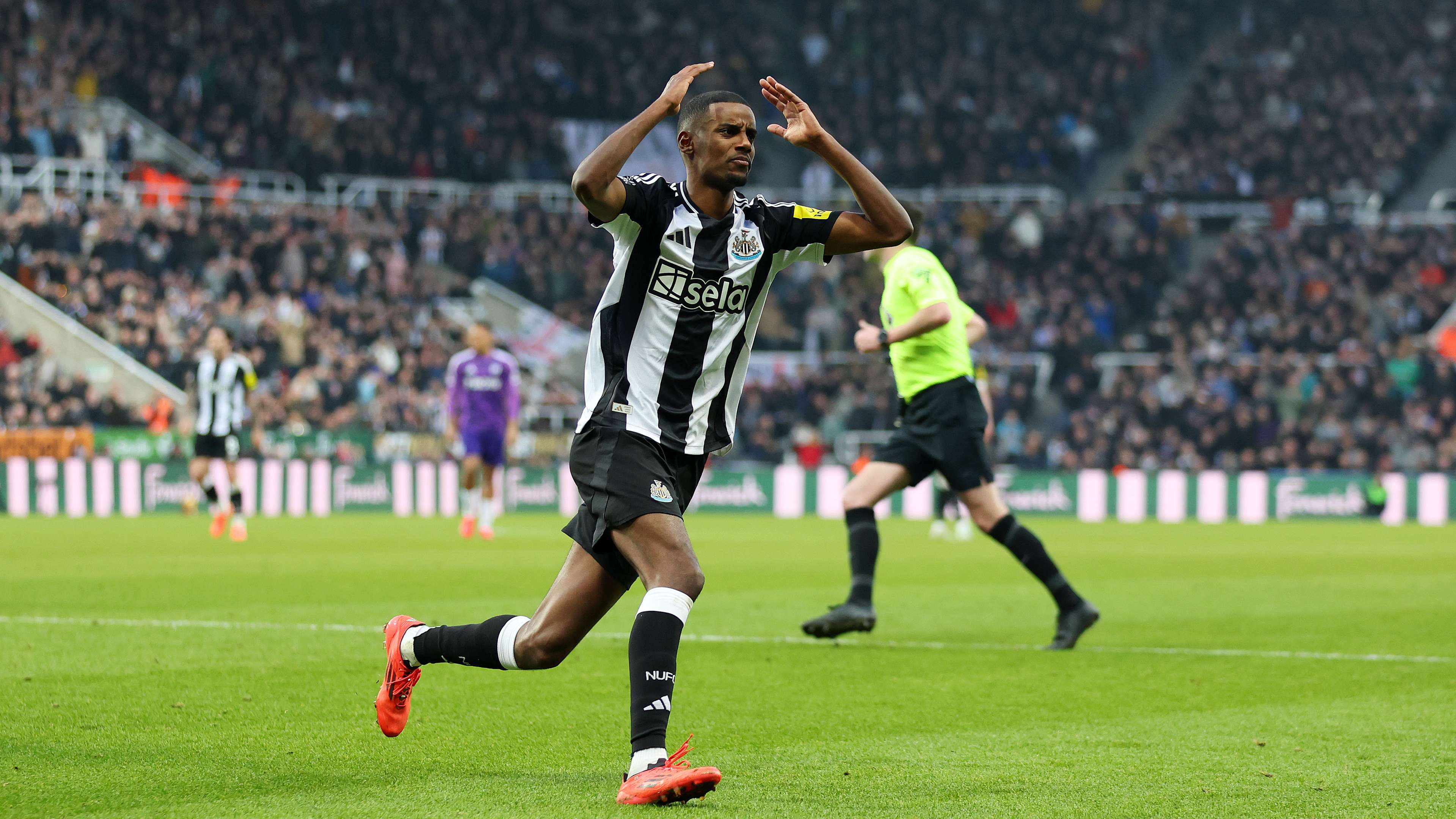 Newcastle United FC v Fulham FC - Premier League