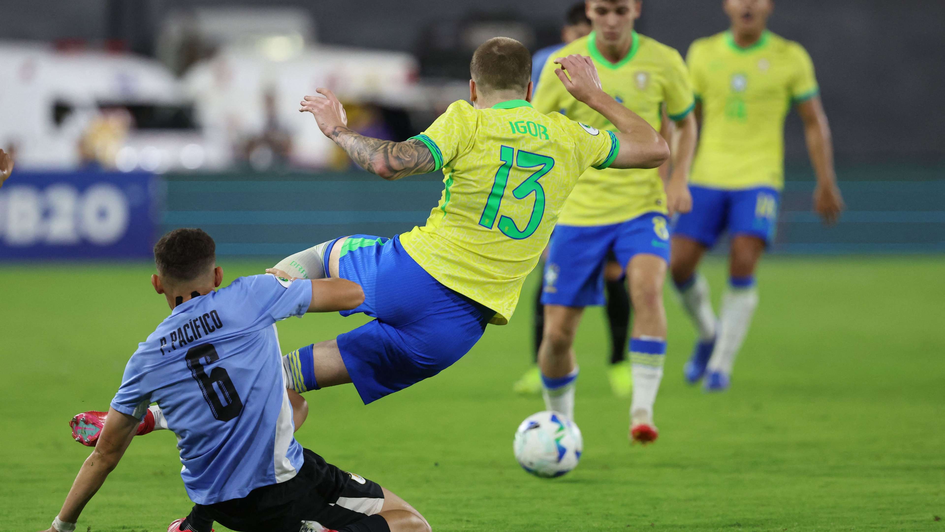 FBL-SOUTHAM-U20-URU-BRA